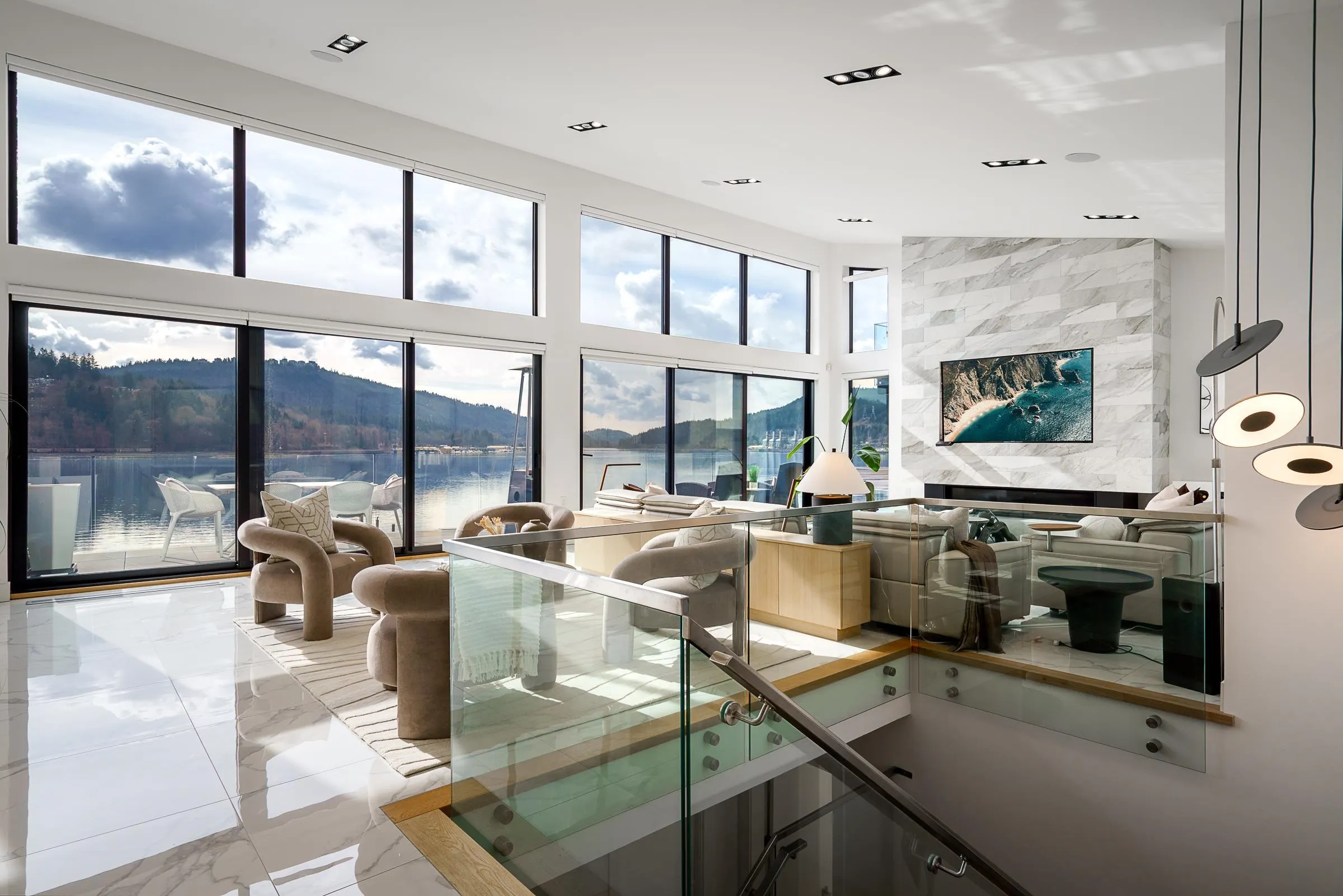 1136 Alderside Road