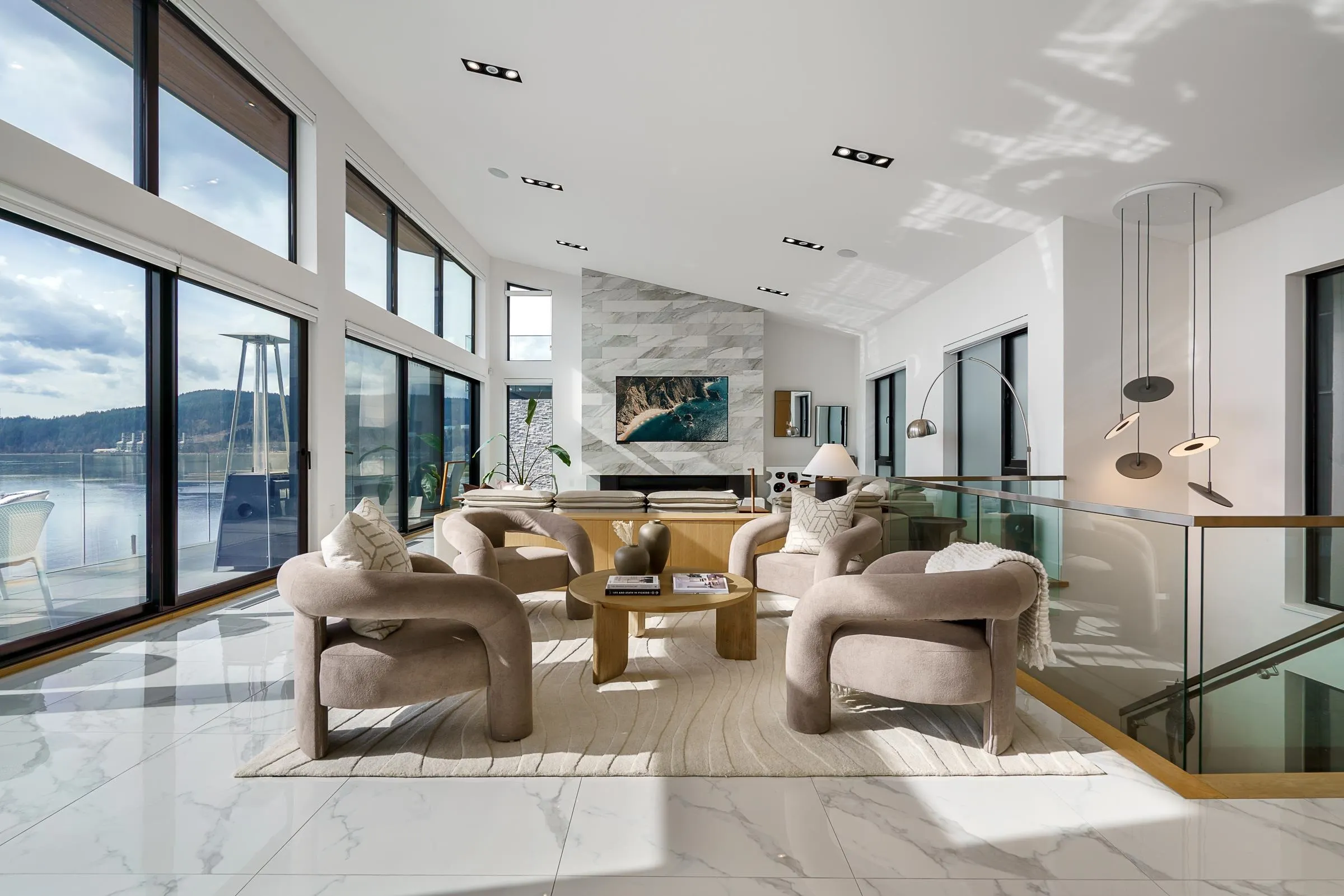 1136 Alderside Road