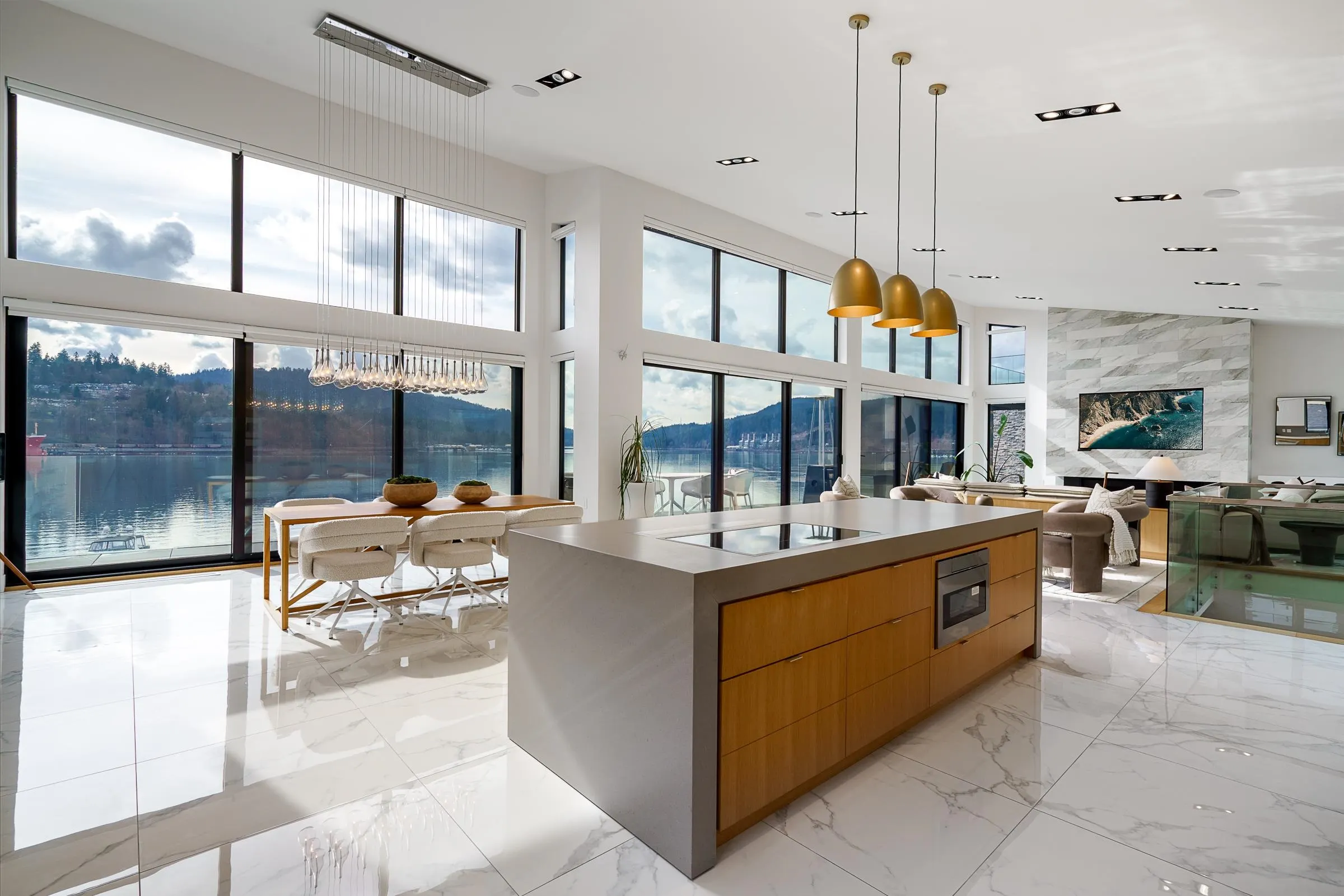 1136 Alderside Road