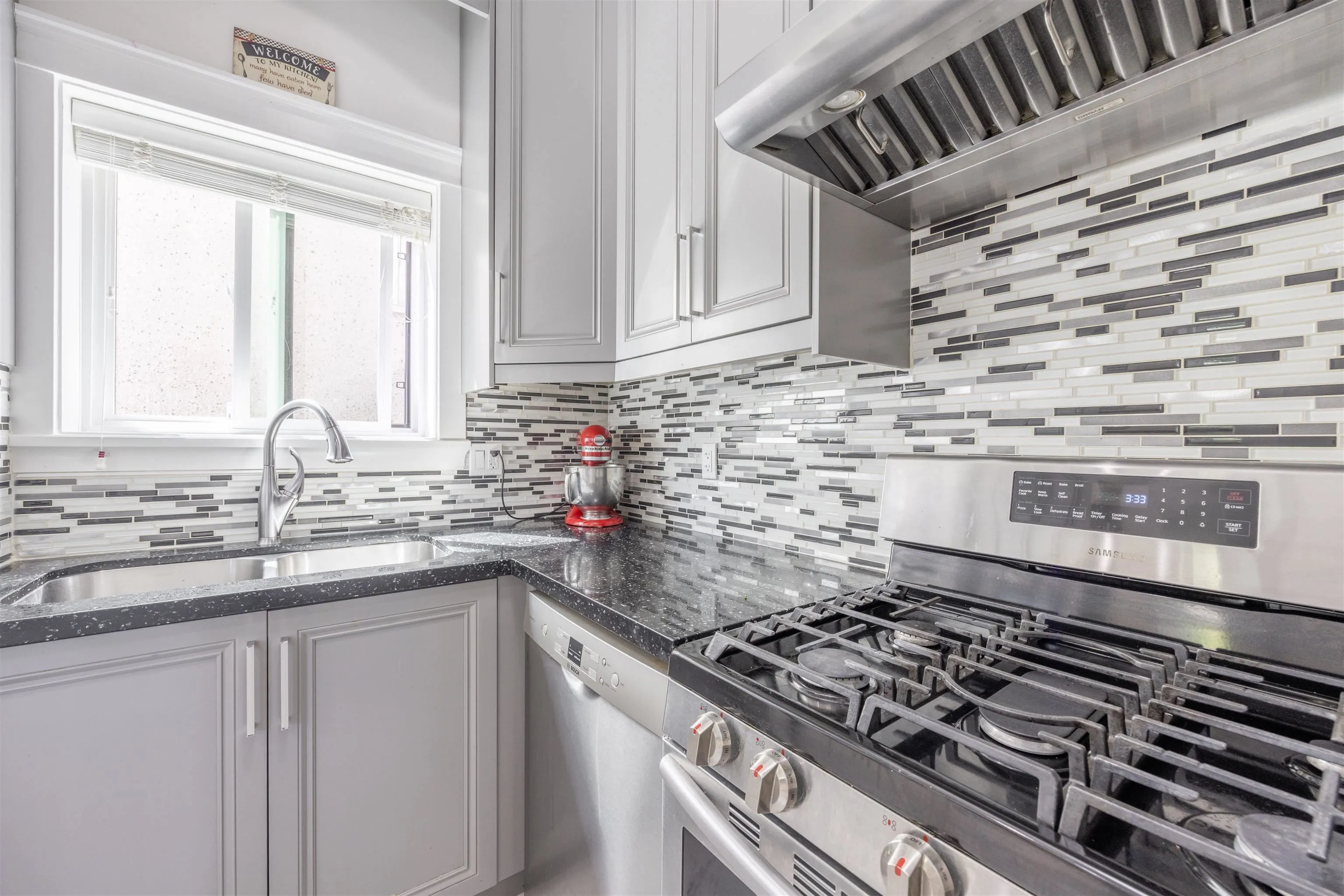 172 Ontario Place