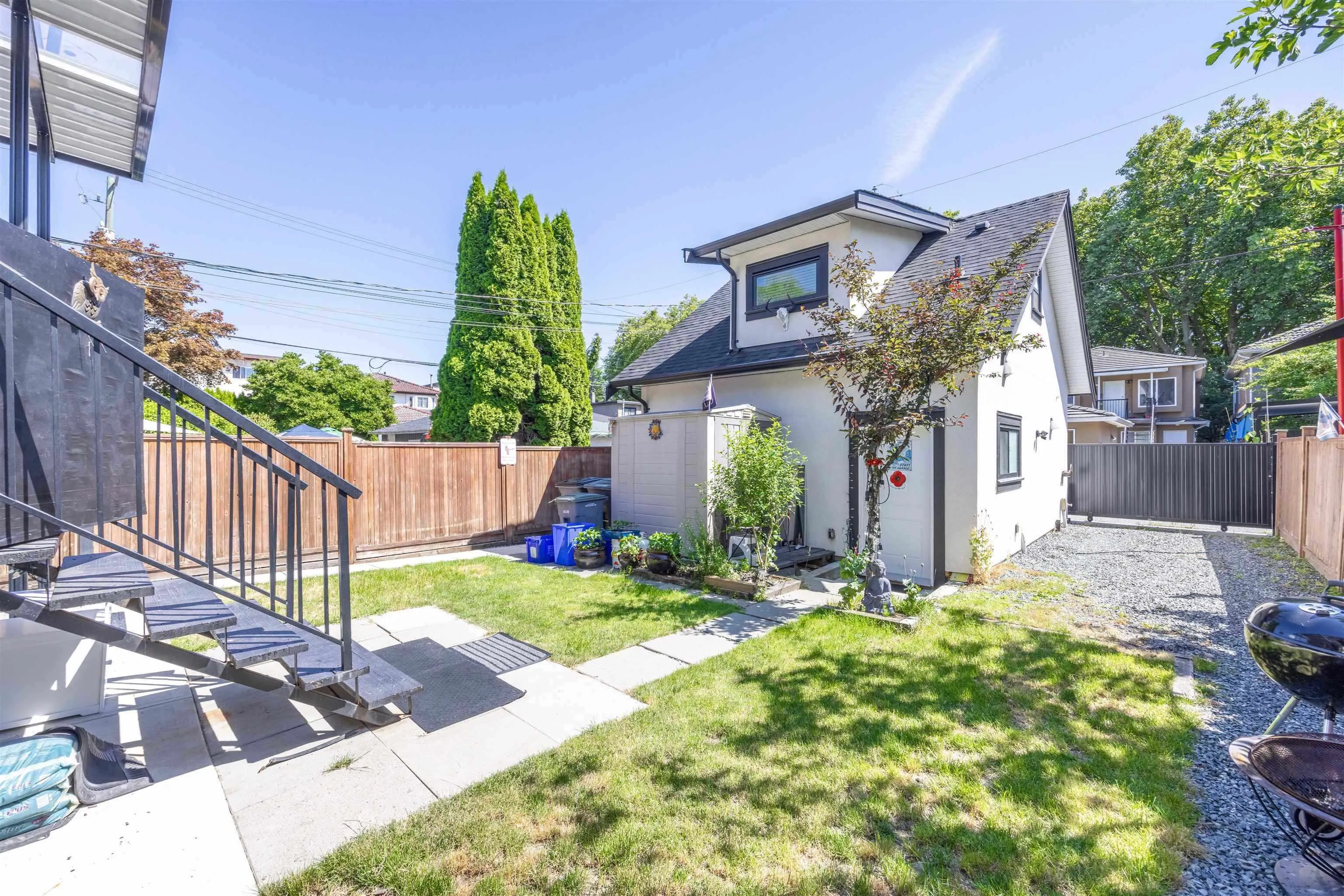 172 Ontario Place