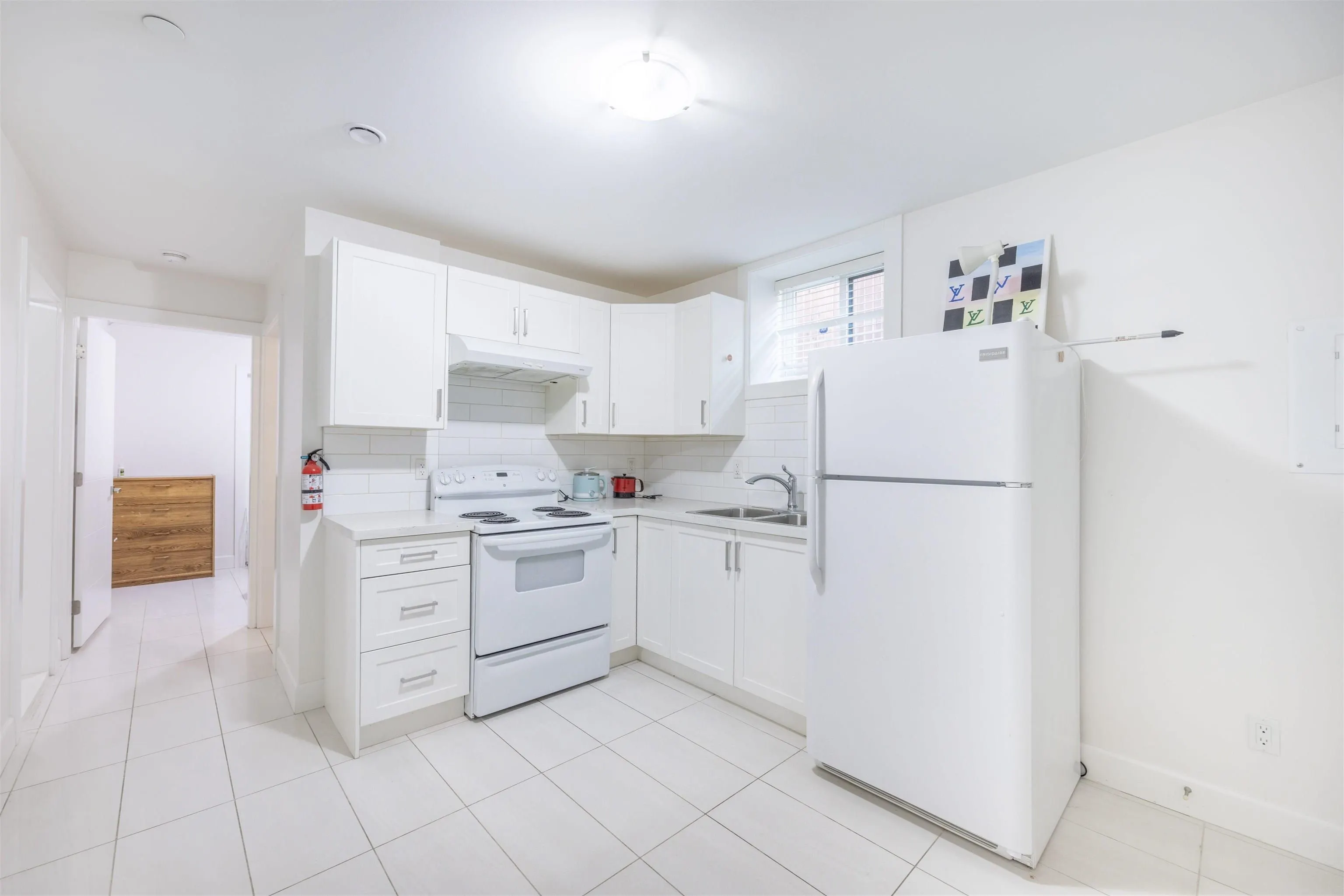 172 Ontario Place