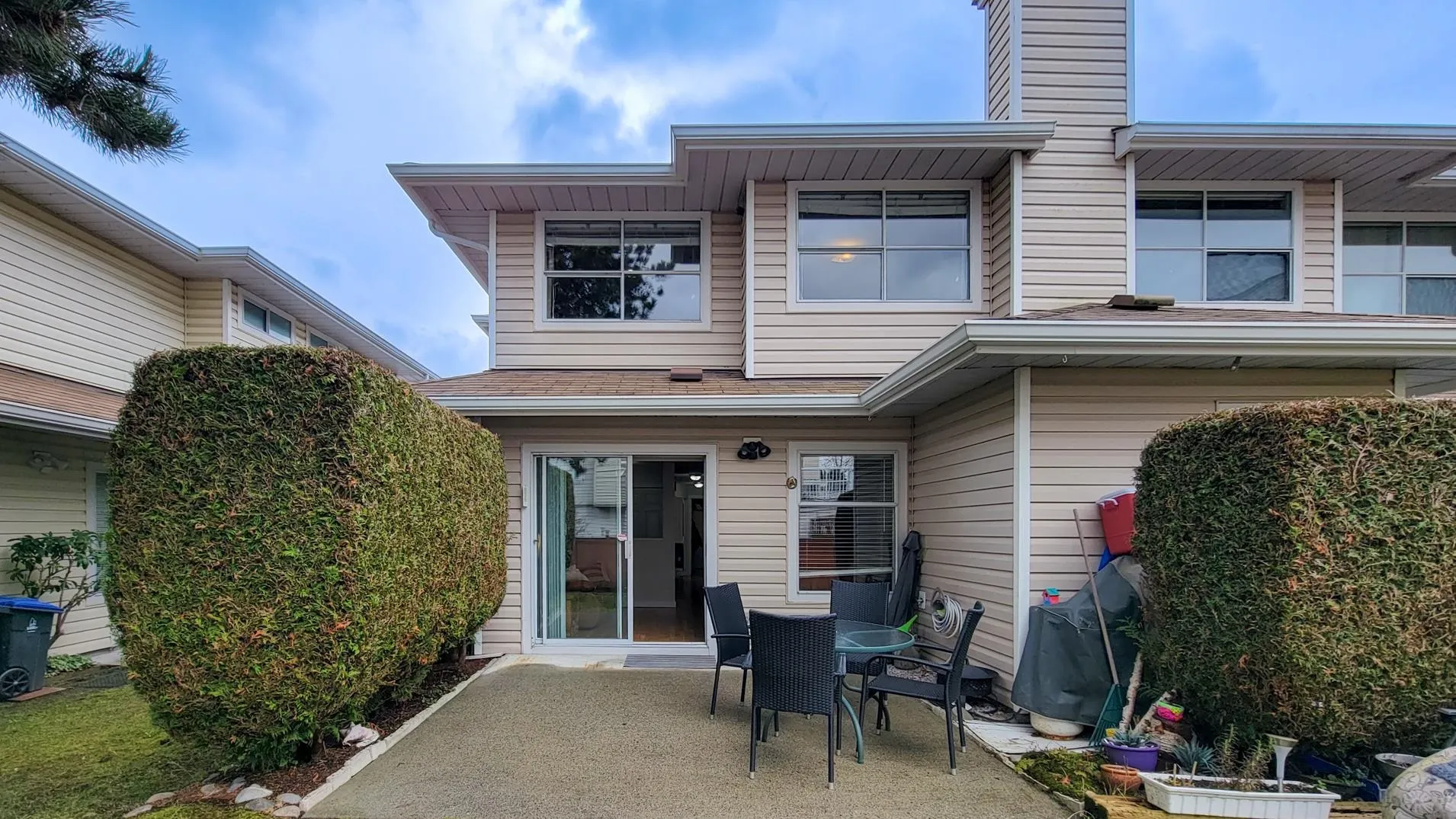56 10038 155 Street