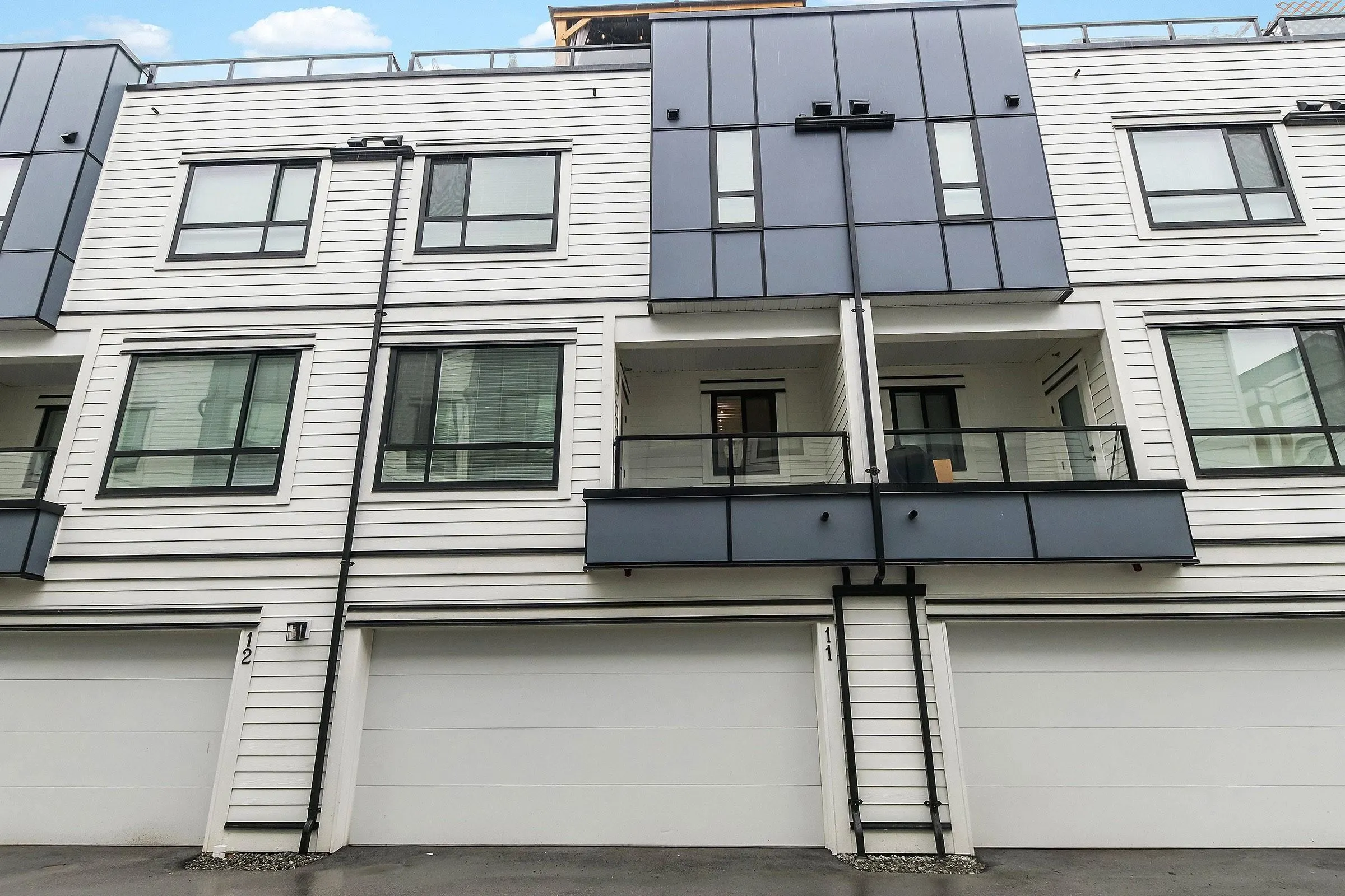 11 5476 Brydon Crescent