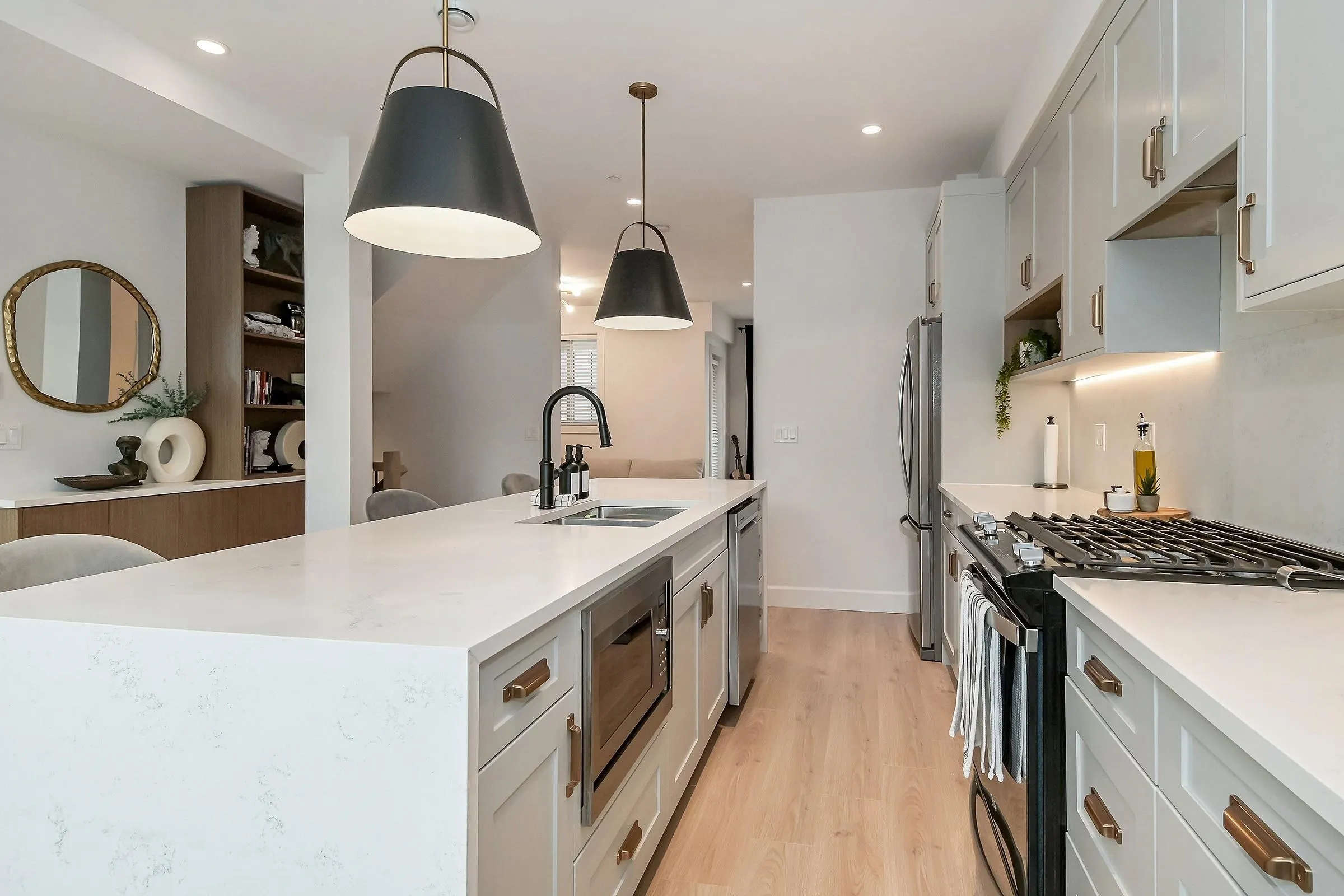 11 5476 Brydon Crescent
