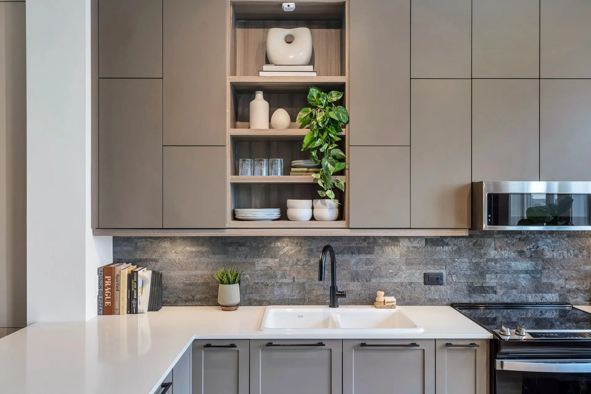 31 4726 Orca Way