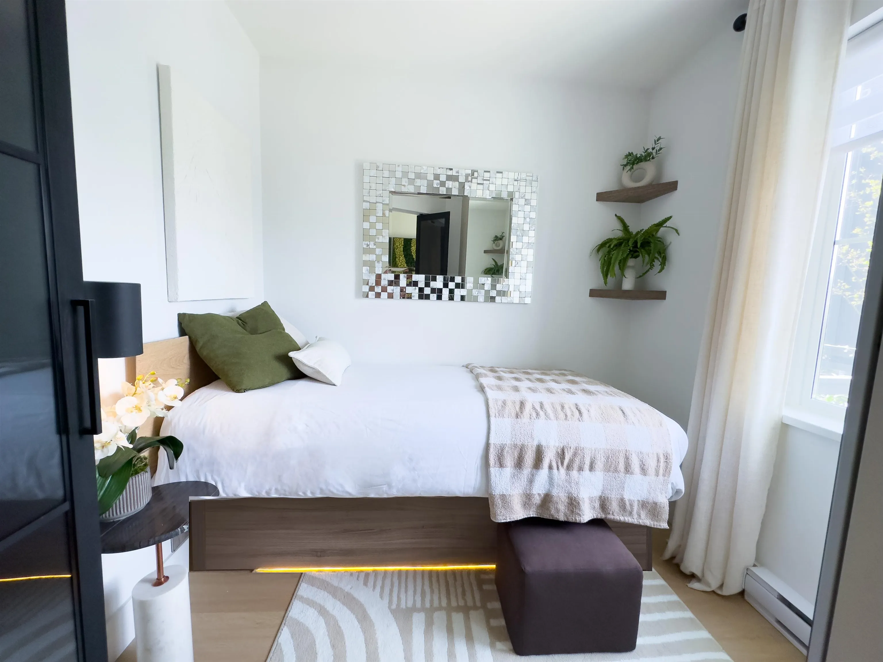 31 4726 Orca Way
