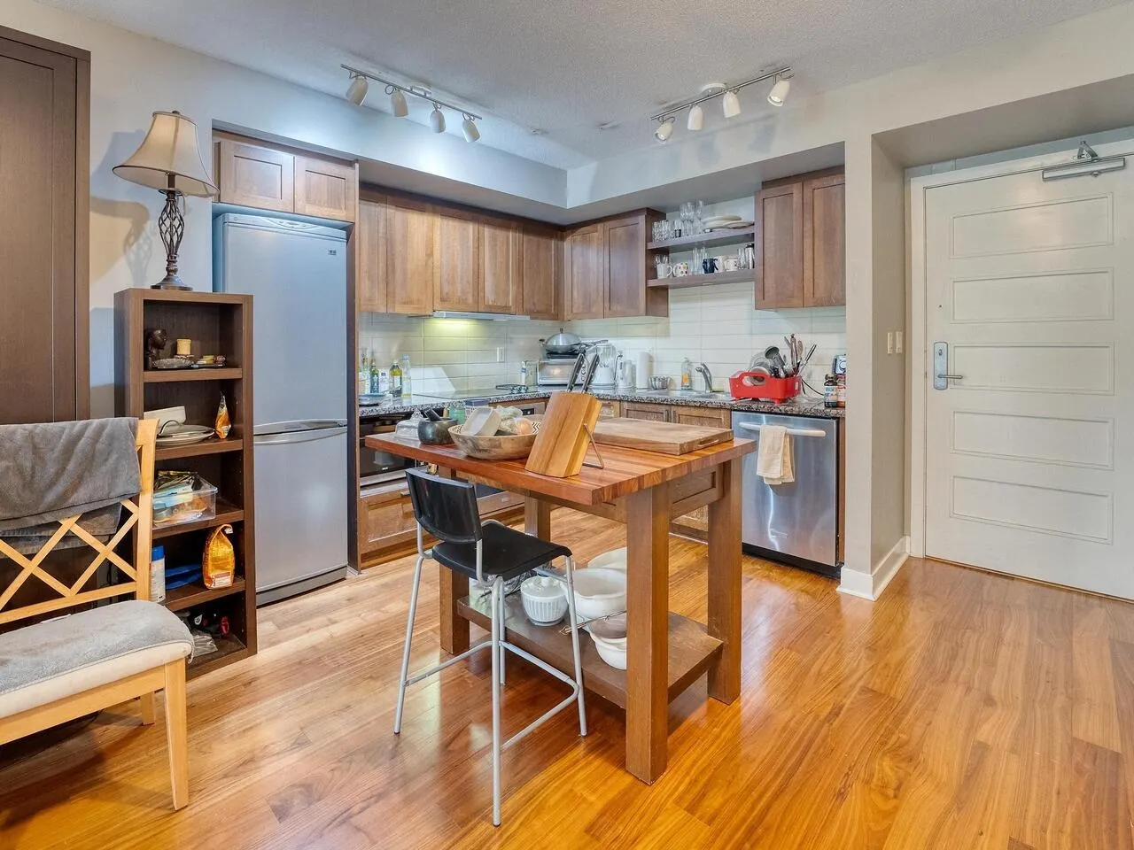 516 2268 W Broadway