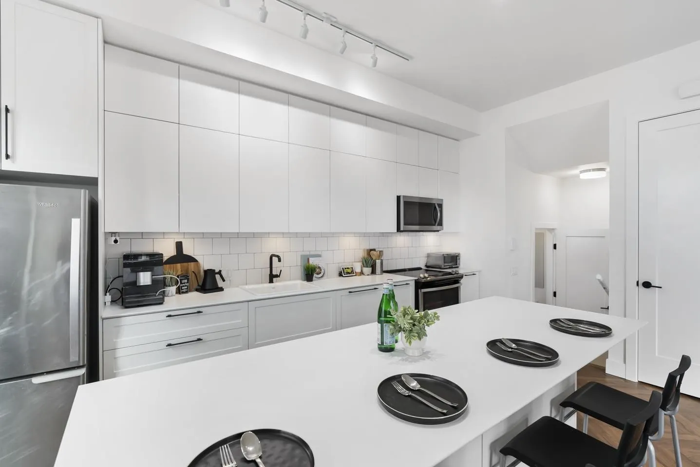 20 17555 57a Avenue