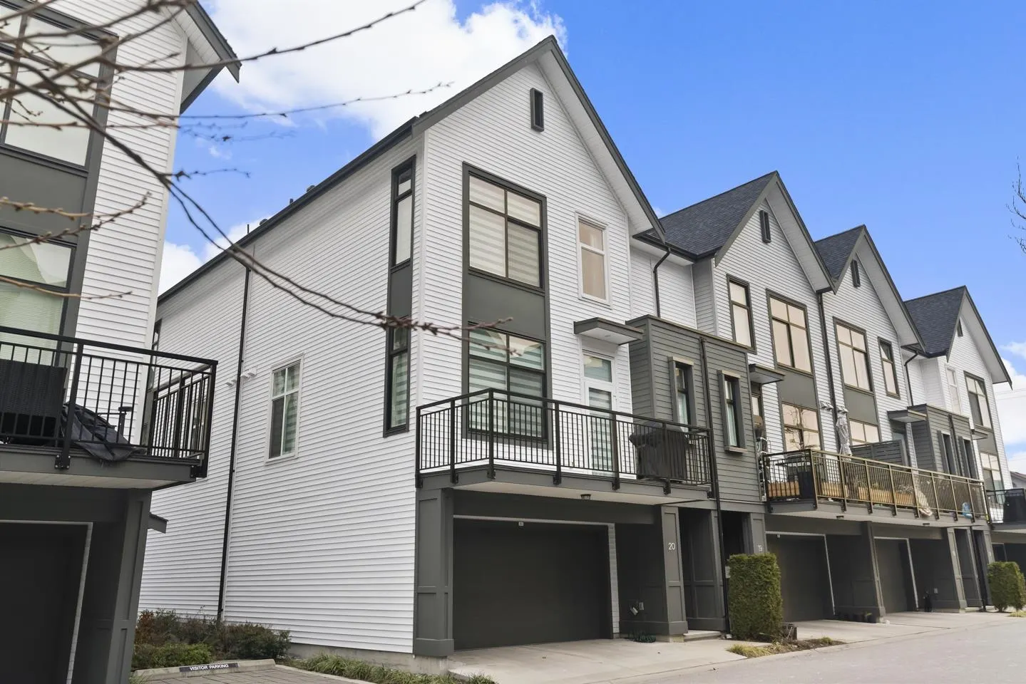20 17555 57a Avenue