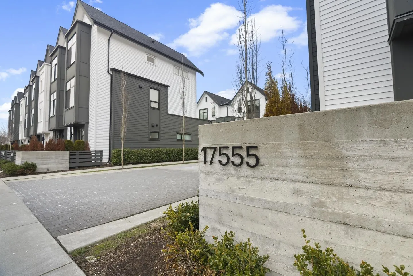 20 17555 57a Avenue