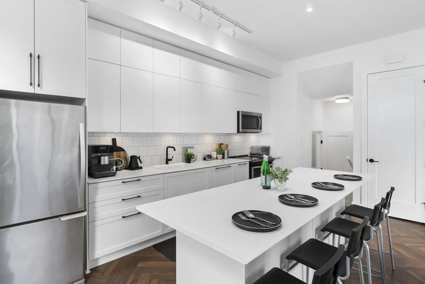20 17555 57a Avenue