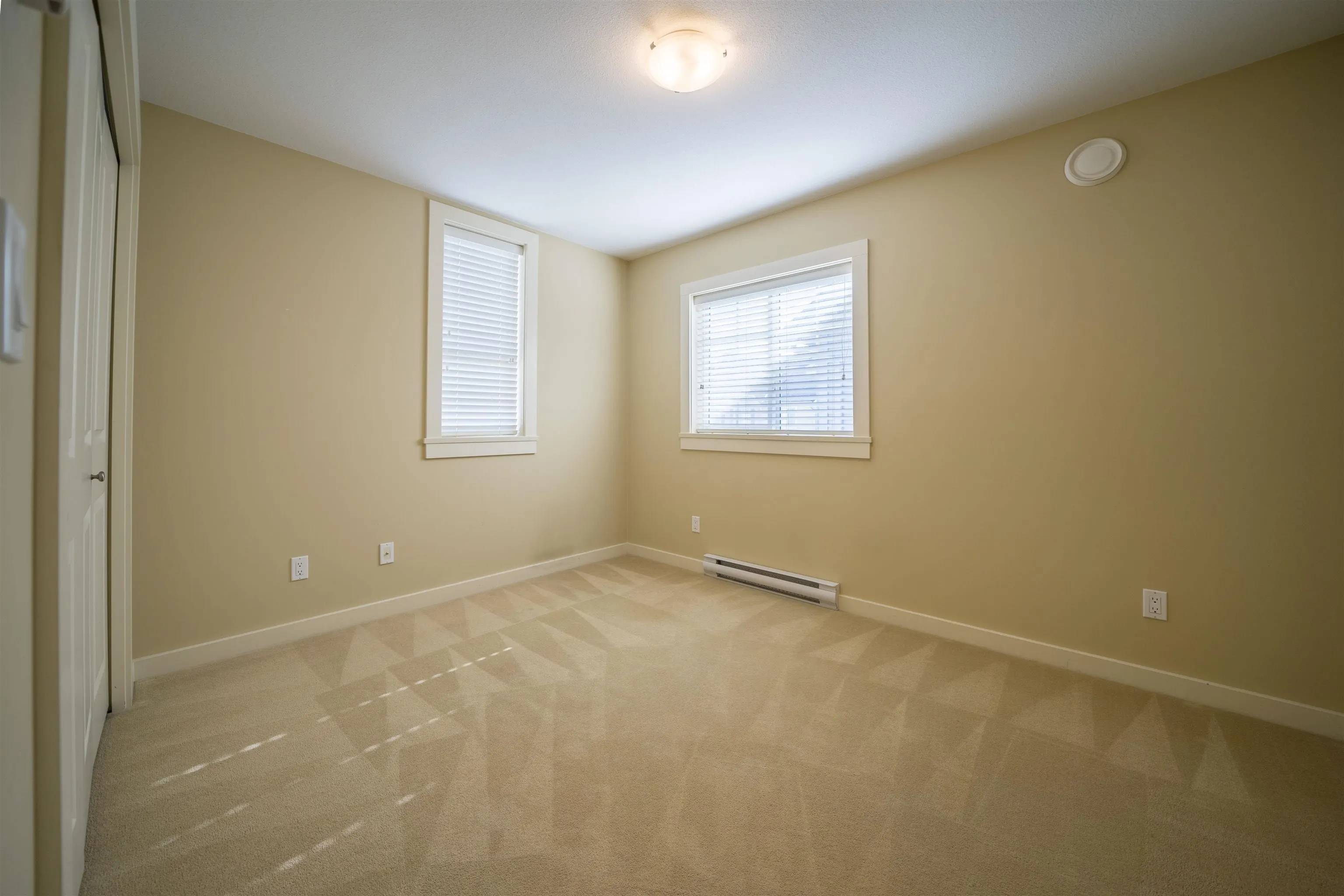 25 7171 Steveston Highway