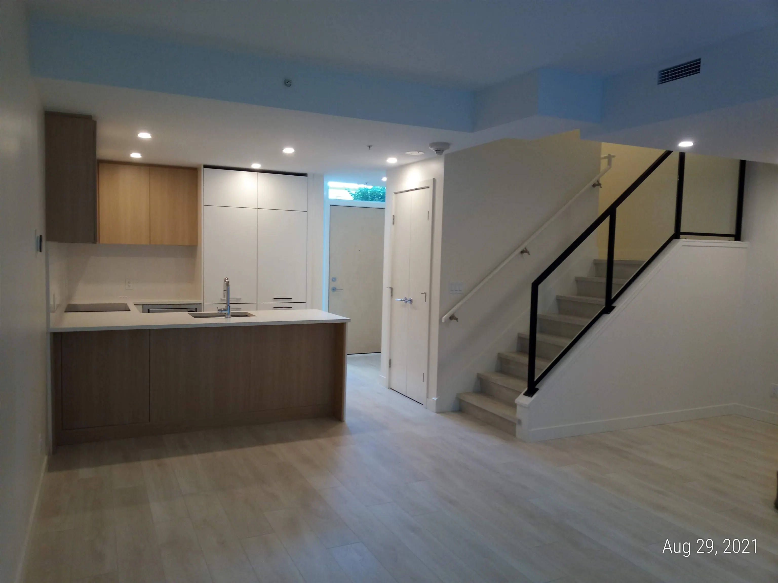 TH10 10388 133 Street