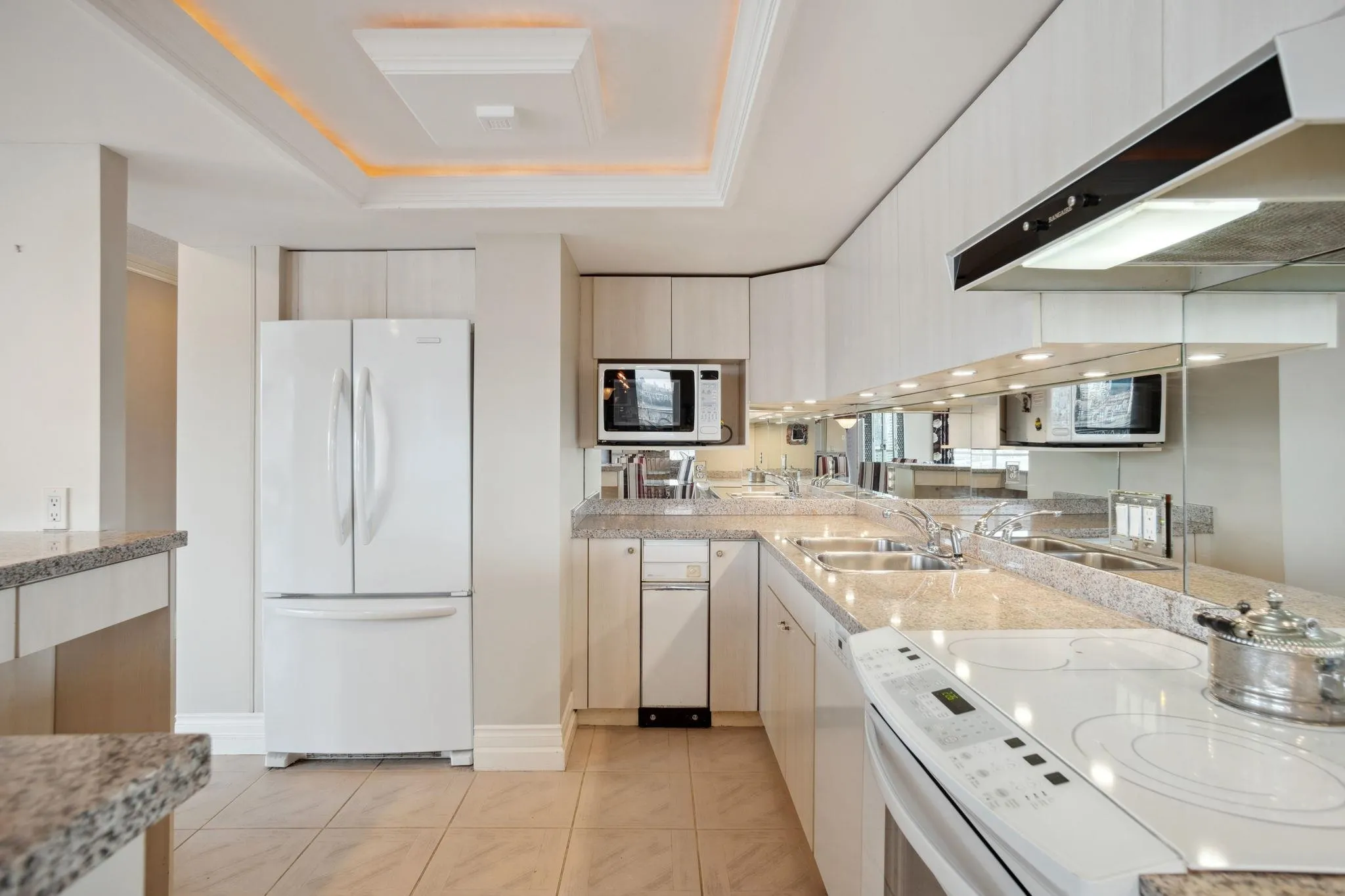 1009 1450 Pennyfarthing Drive