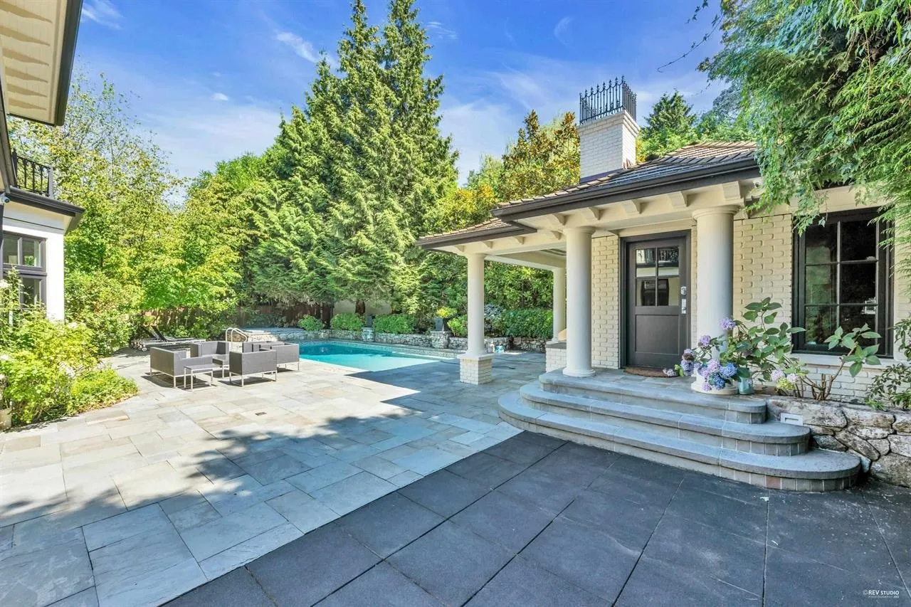 3416 Cedar Crescent