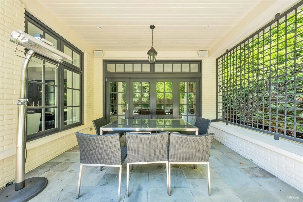 3416 Cedar Crescent