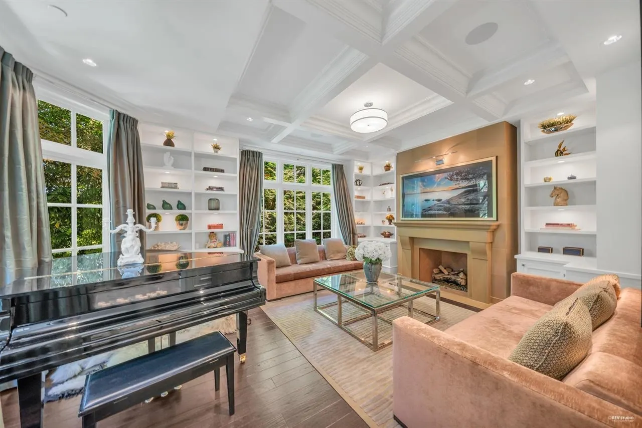 3416 Cedar Crescent