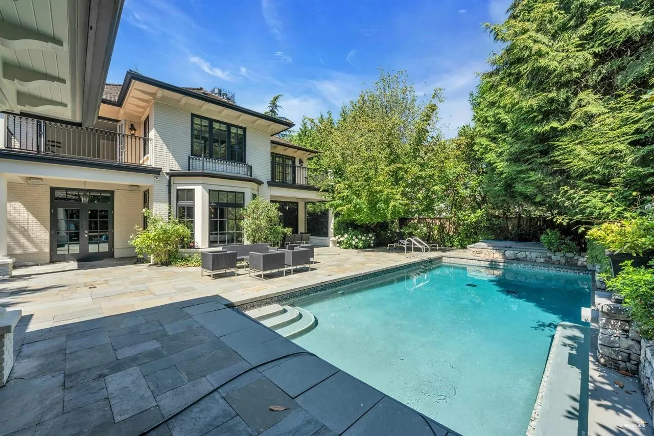 3416 Cedar Crescent