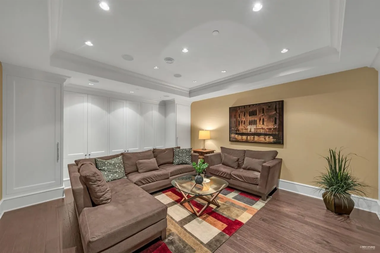 3416 Cedar Crescent