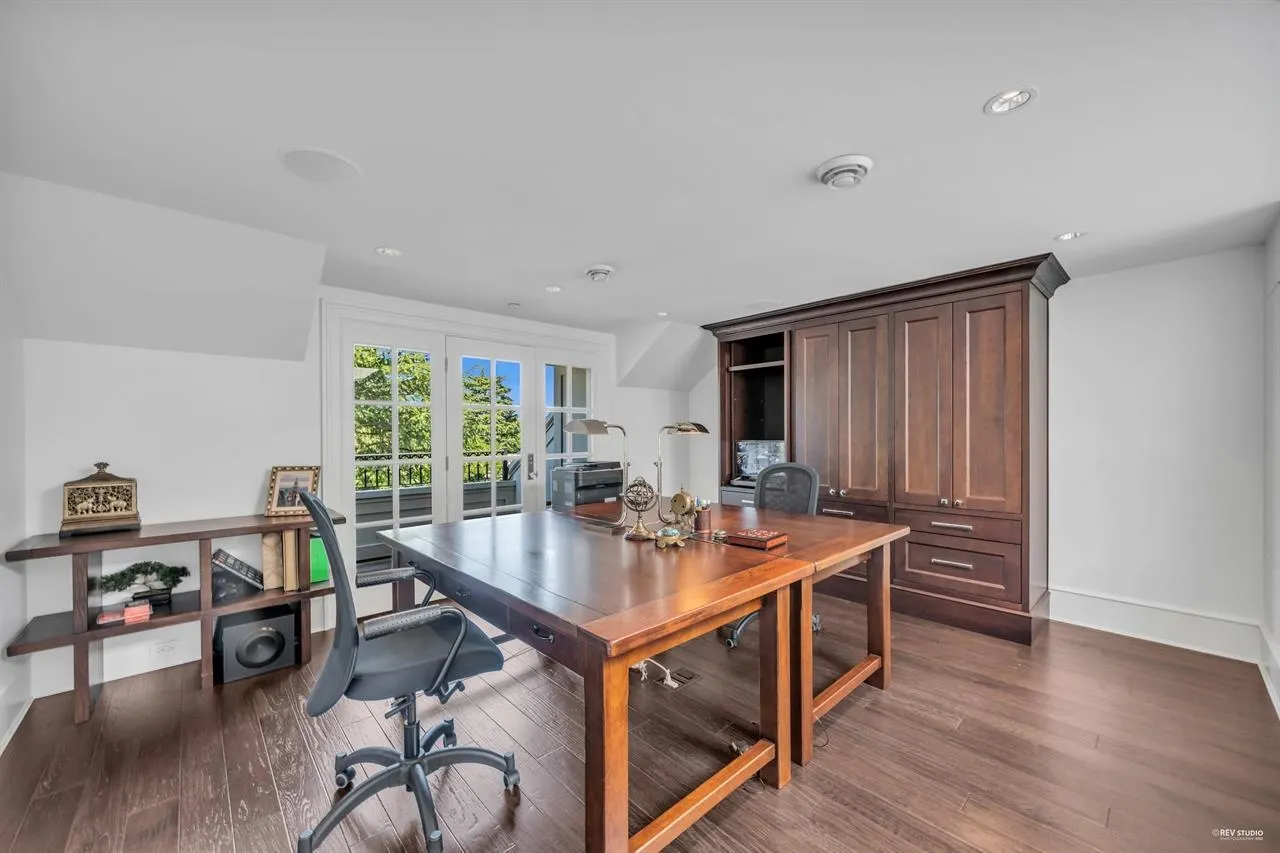 3416 Cedar Crescent