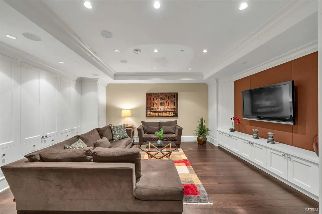 3416 Cedar Crescent
