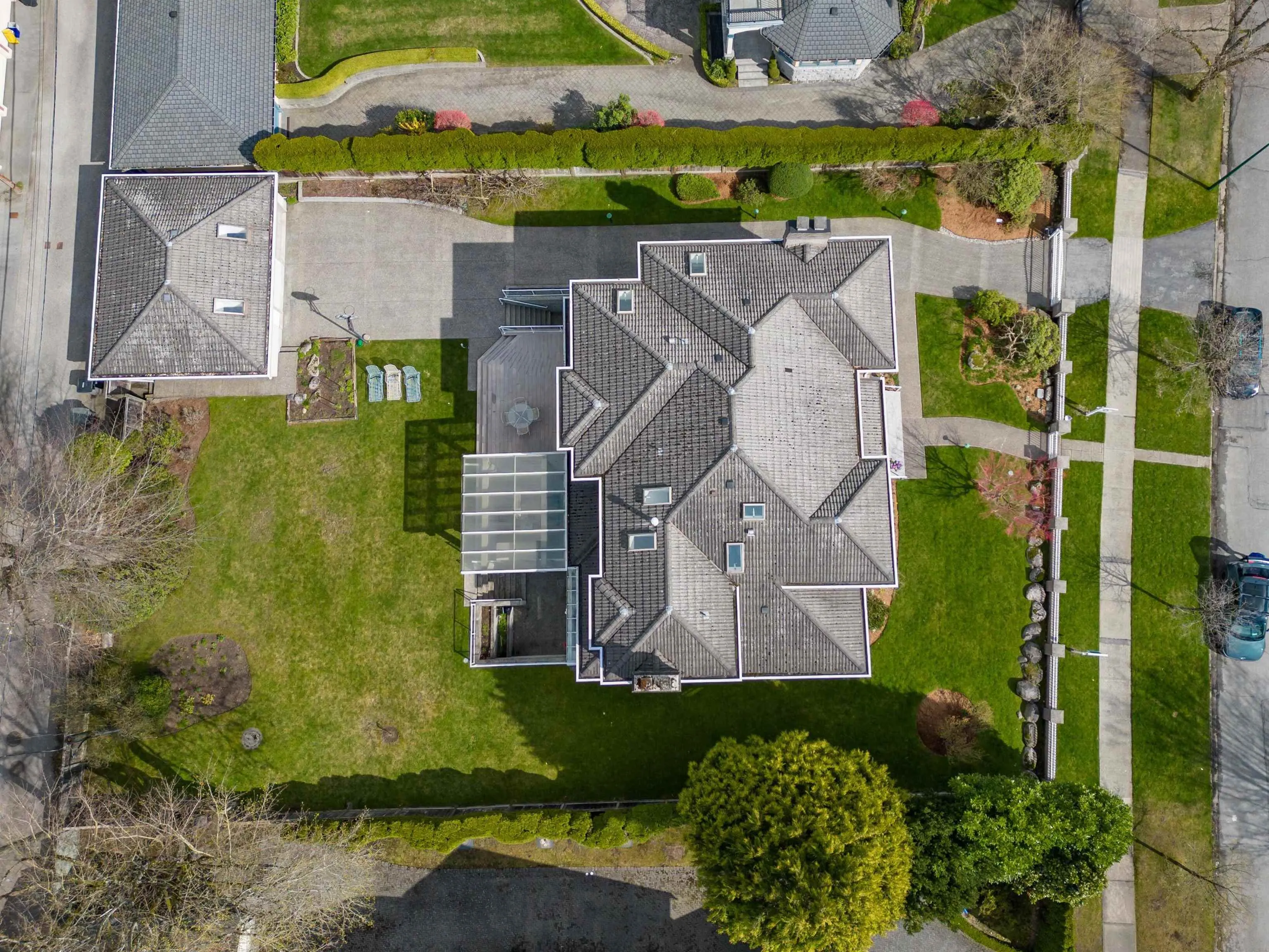 1437 Connaught Drive