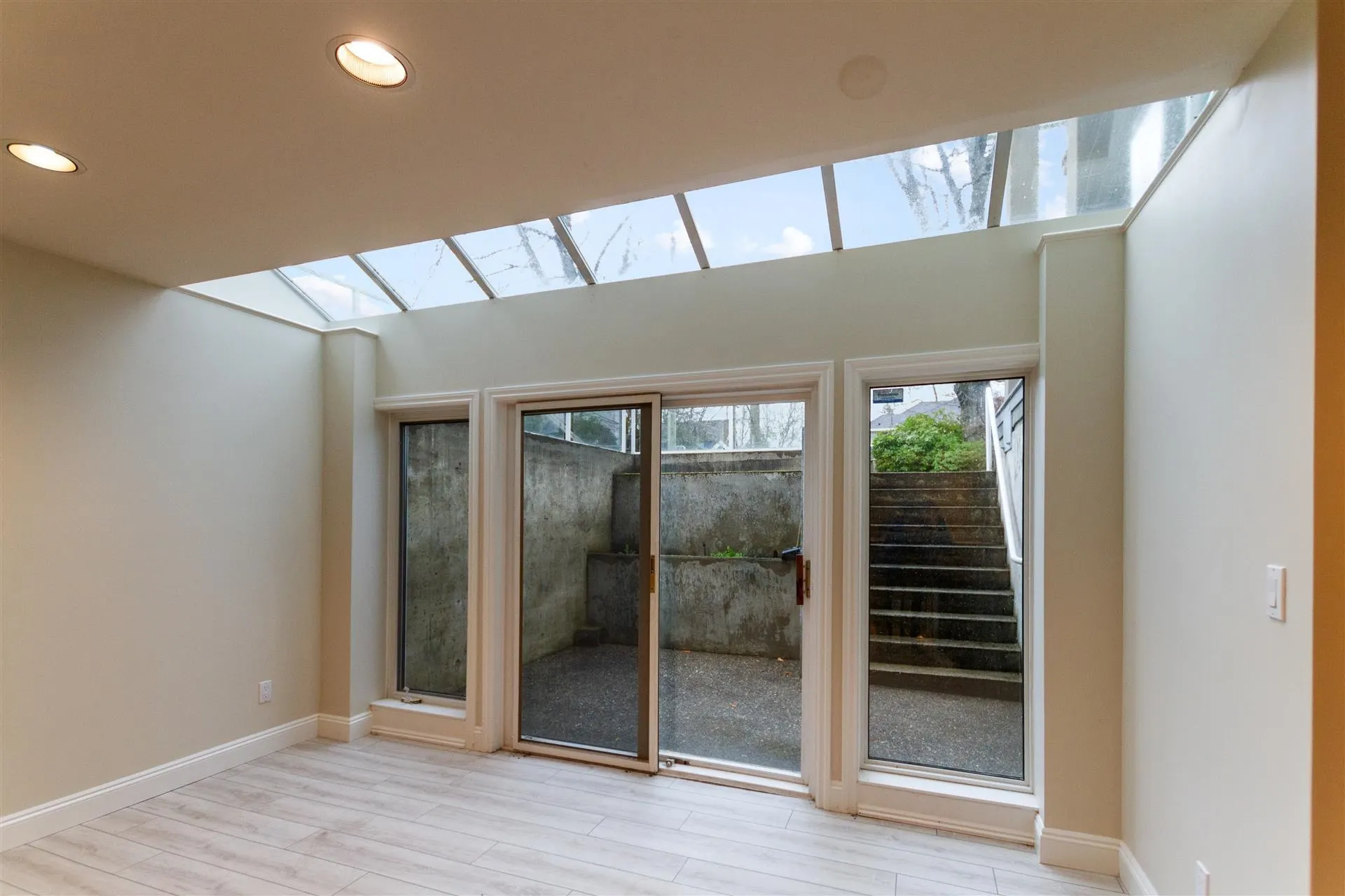 1437 Connaught Drive