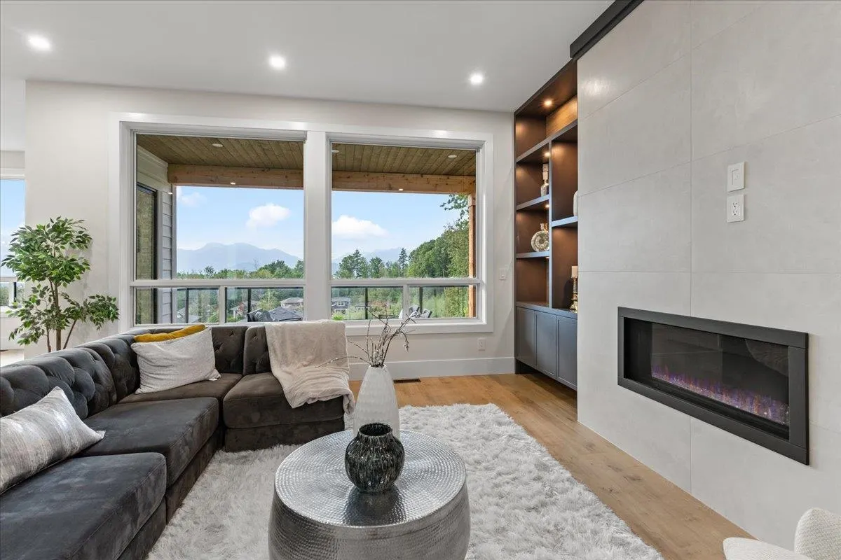 51205 Charlotte Place