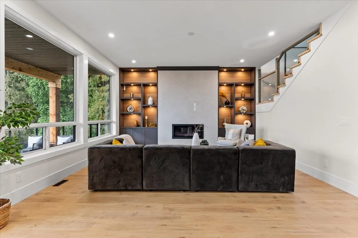 51205 Charlotte Place