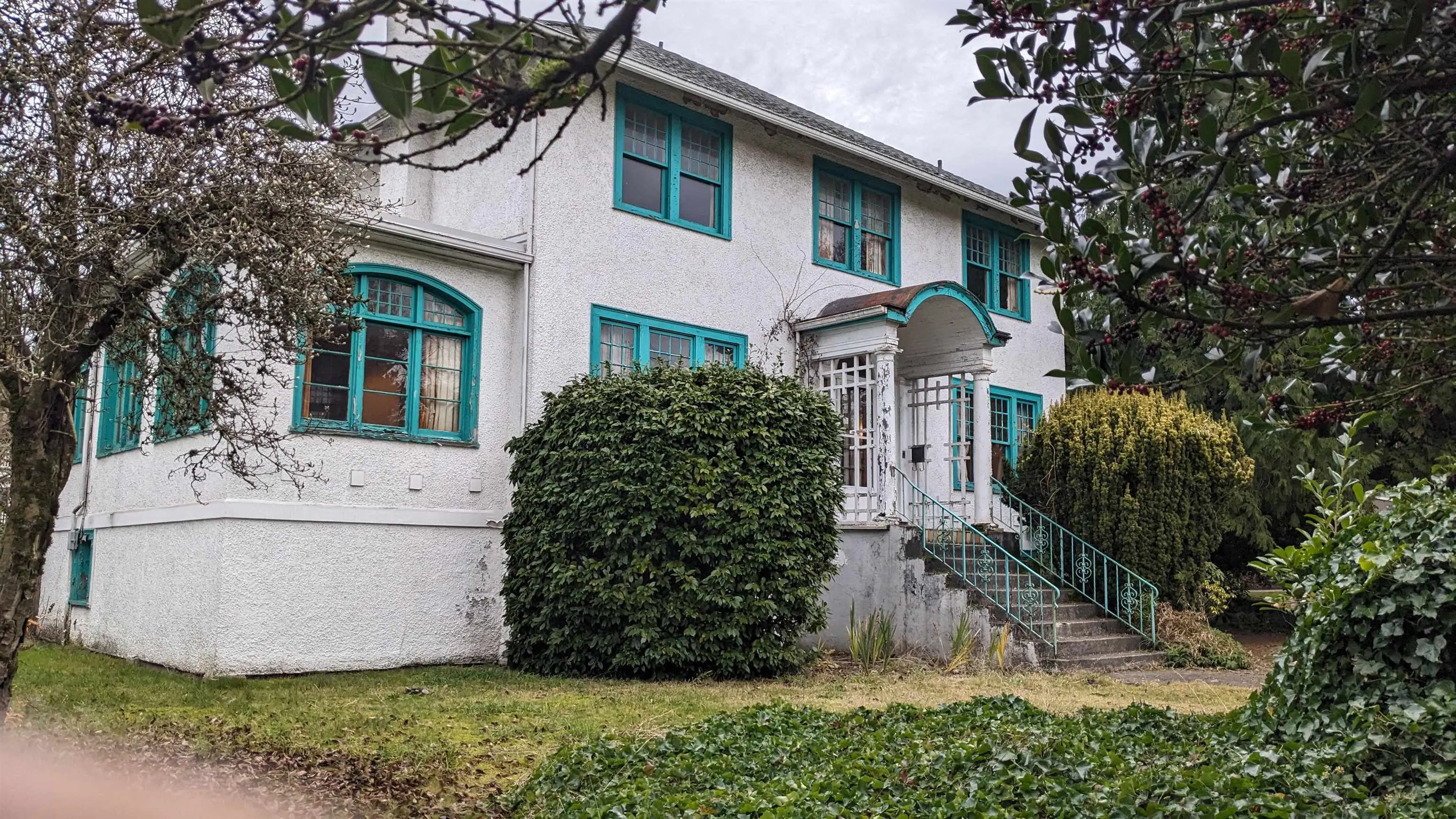 1051 Laurier Avenue