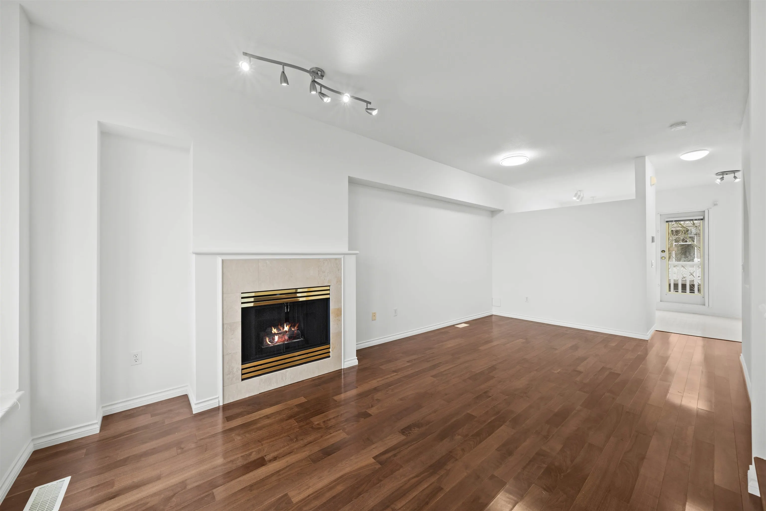 9 6179 No 1 Road