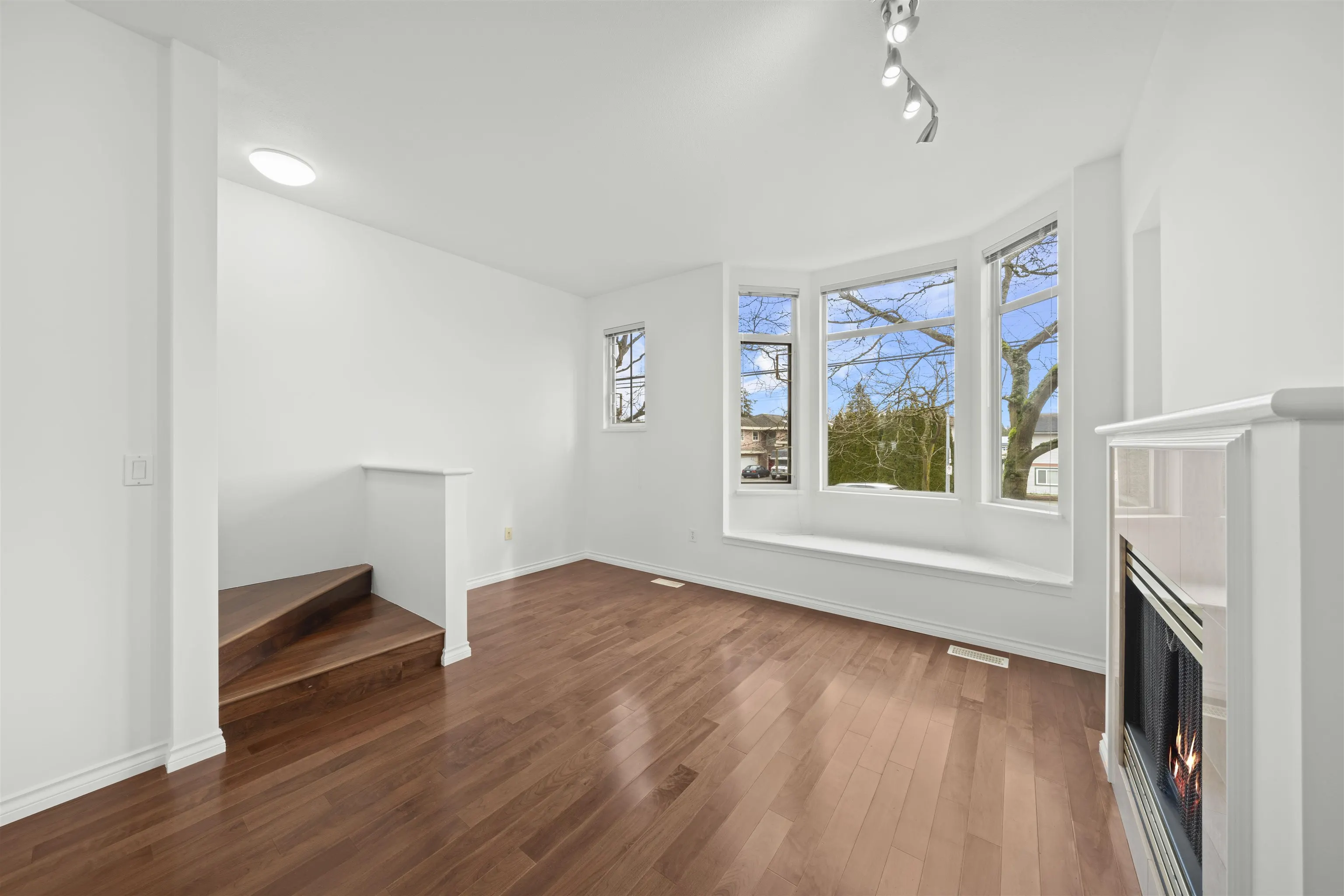 9 6179 No 1 Road