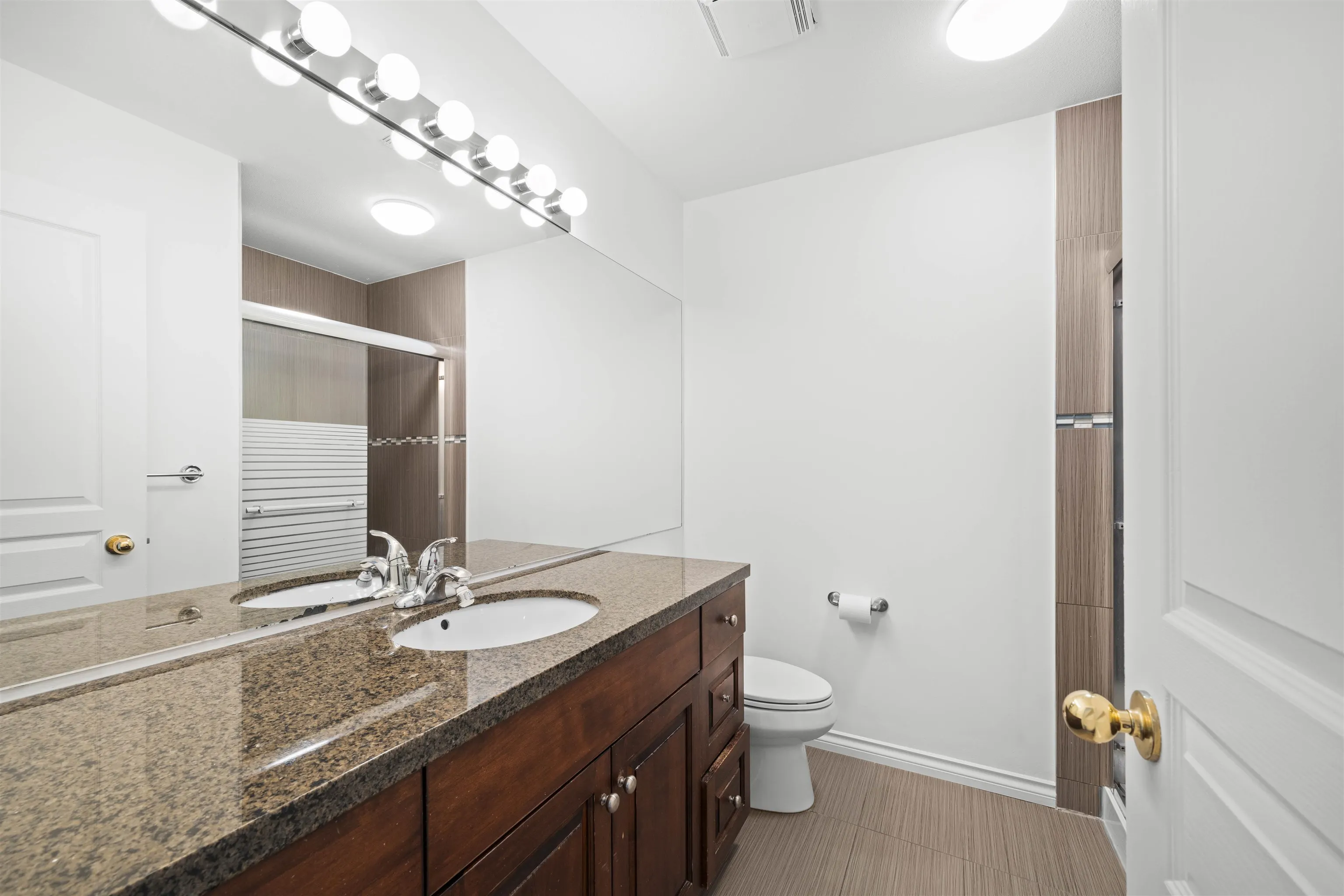 9 6179 No 1 Road