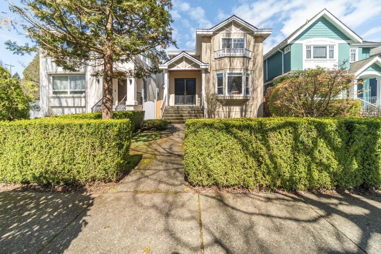 4589 W 9th Avenue