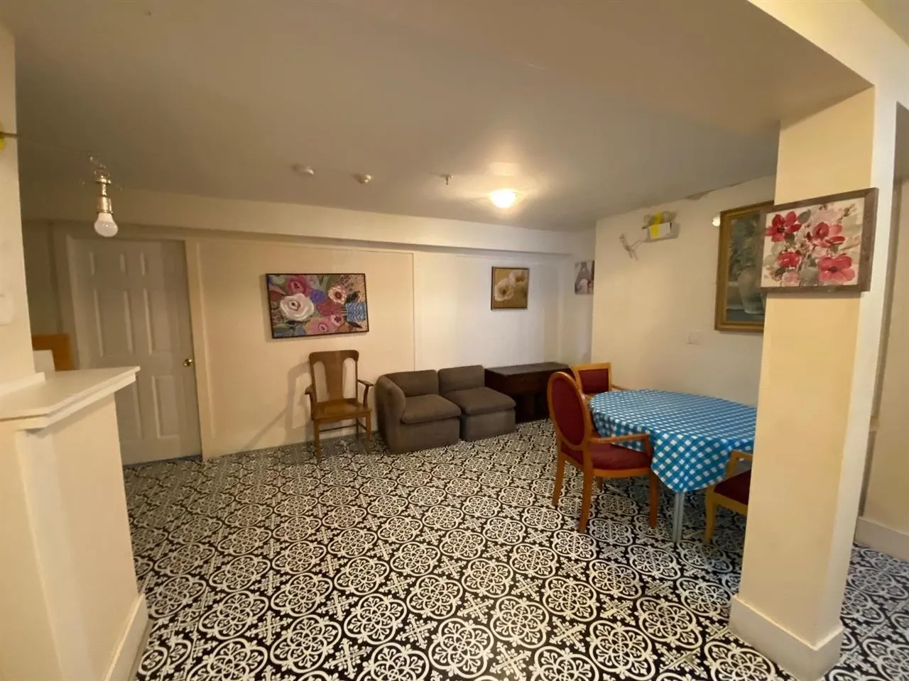 387 W 13th Avenue