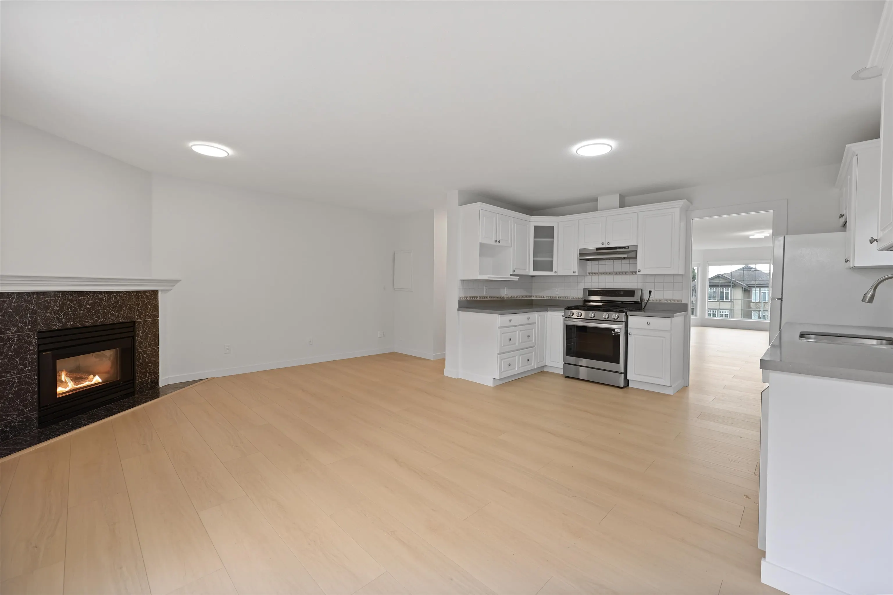 318 E 6th Street