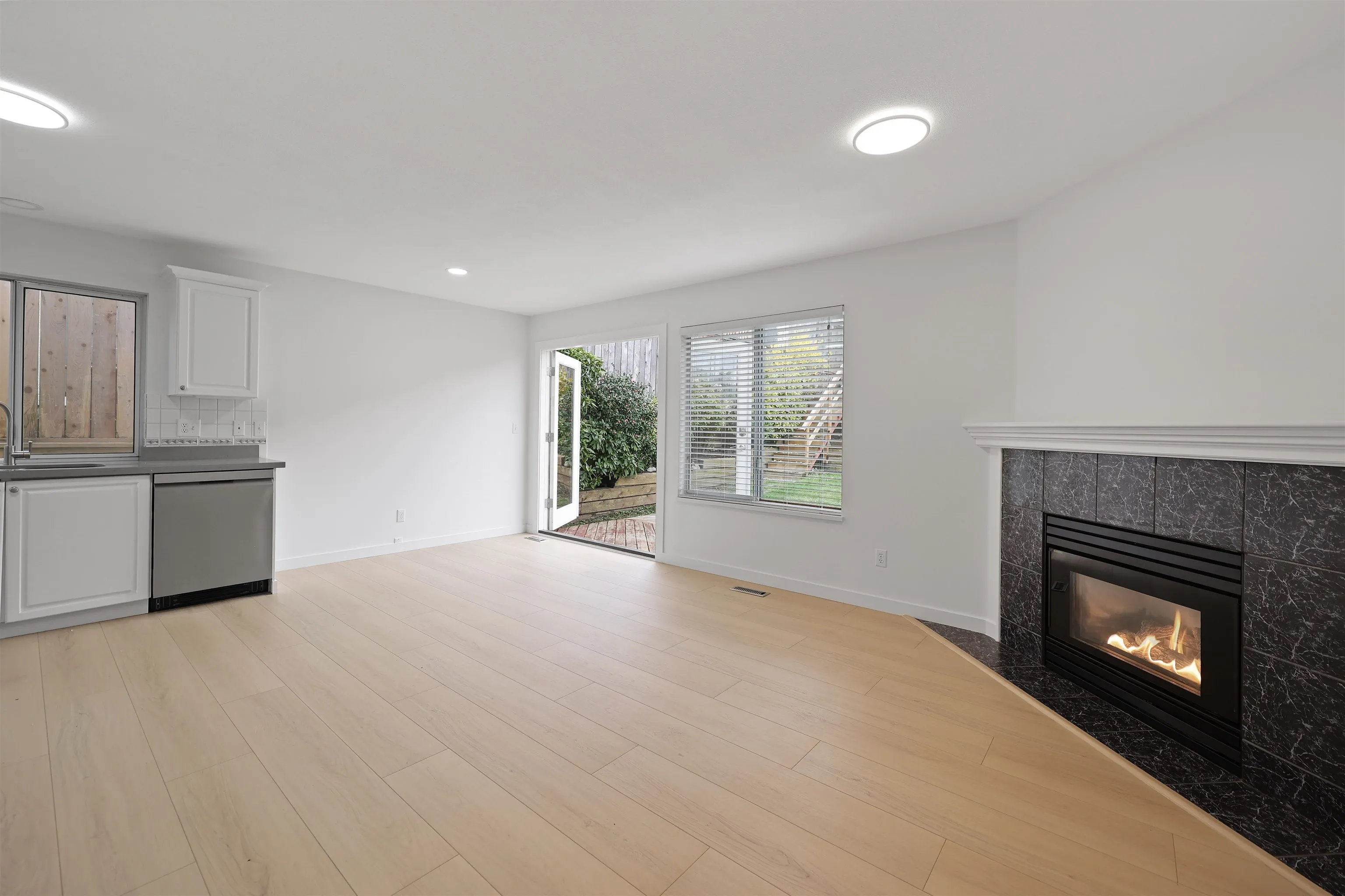 318 E 6th Street