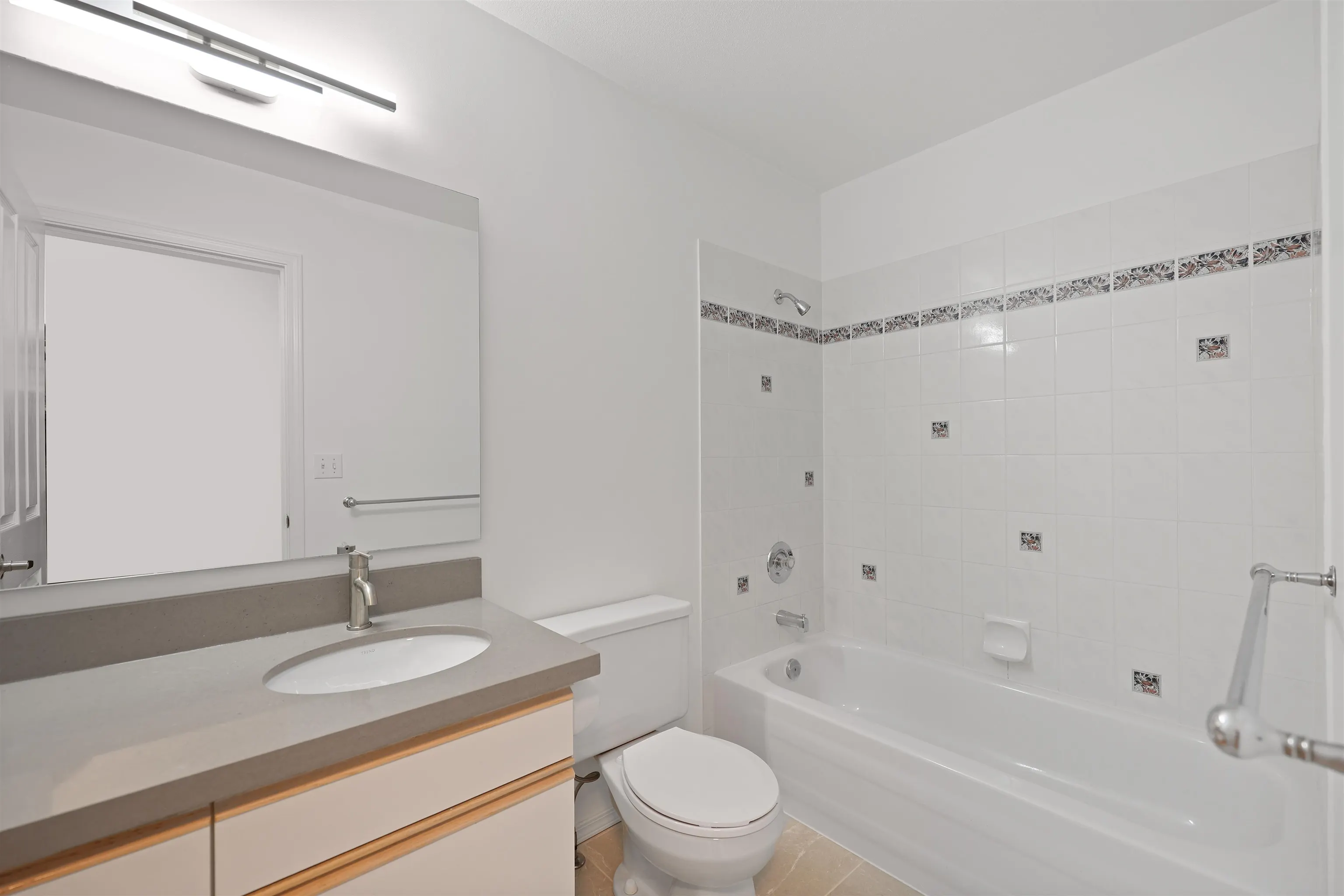 318 E 6th Street