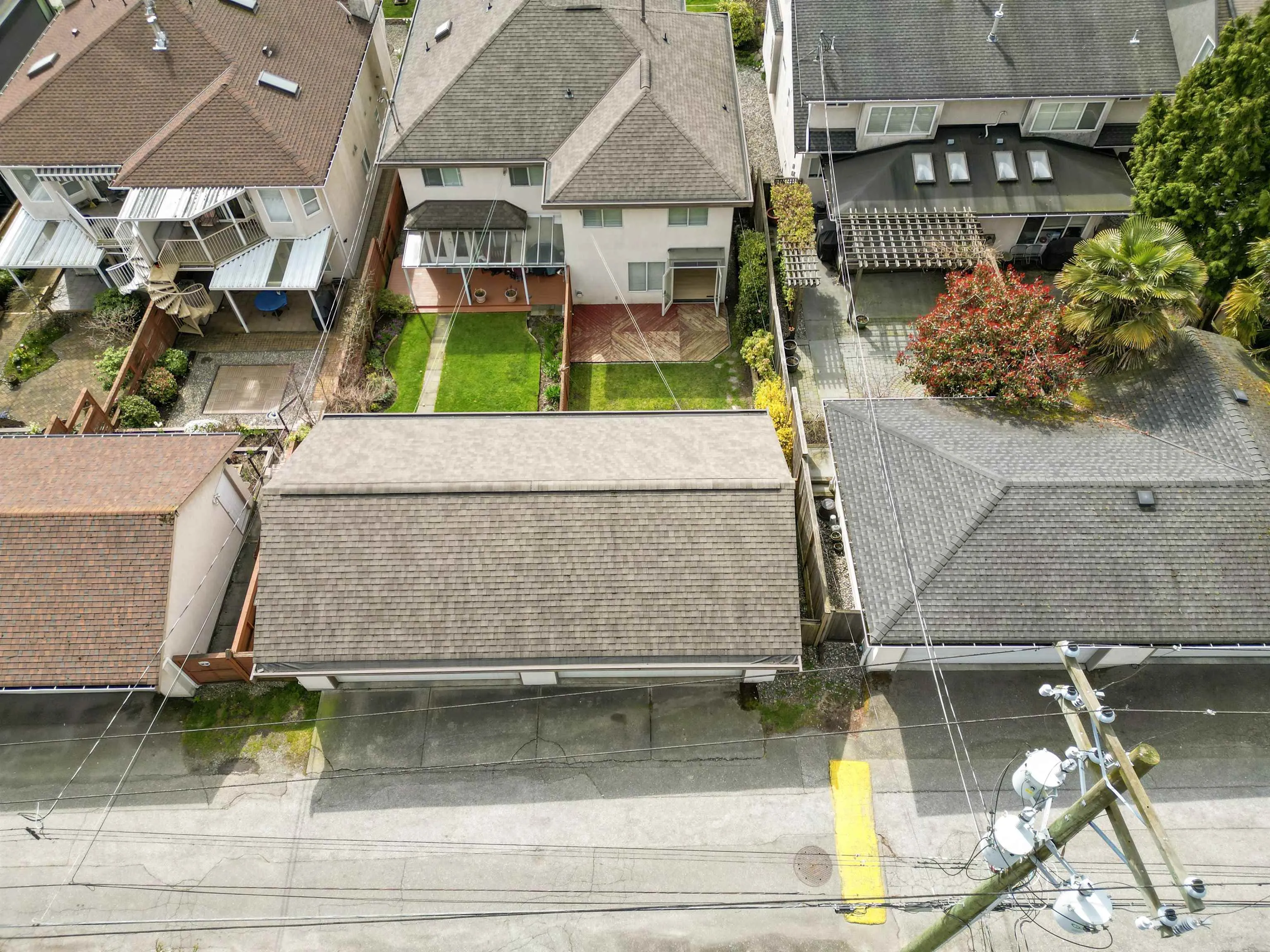 318 E 6th Street