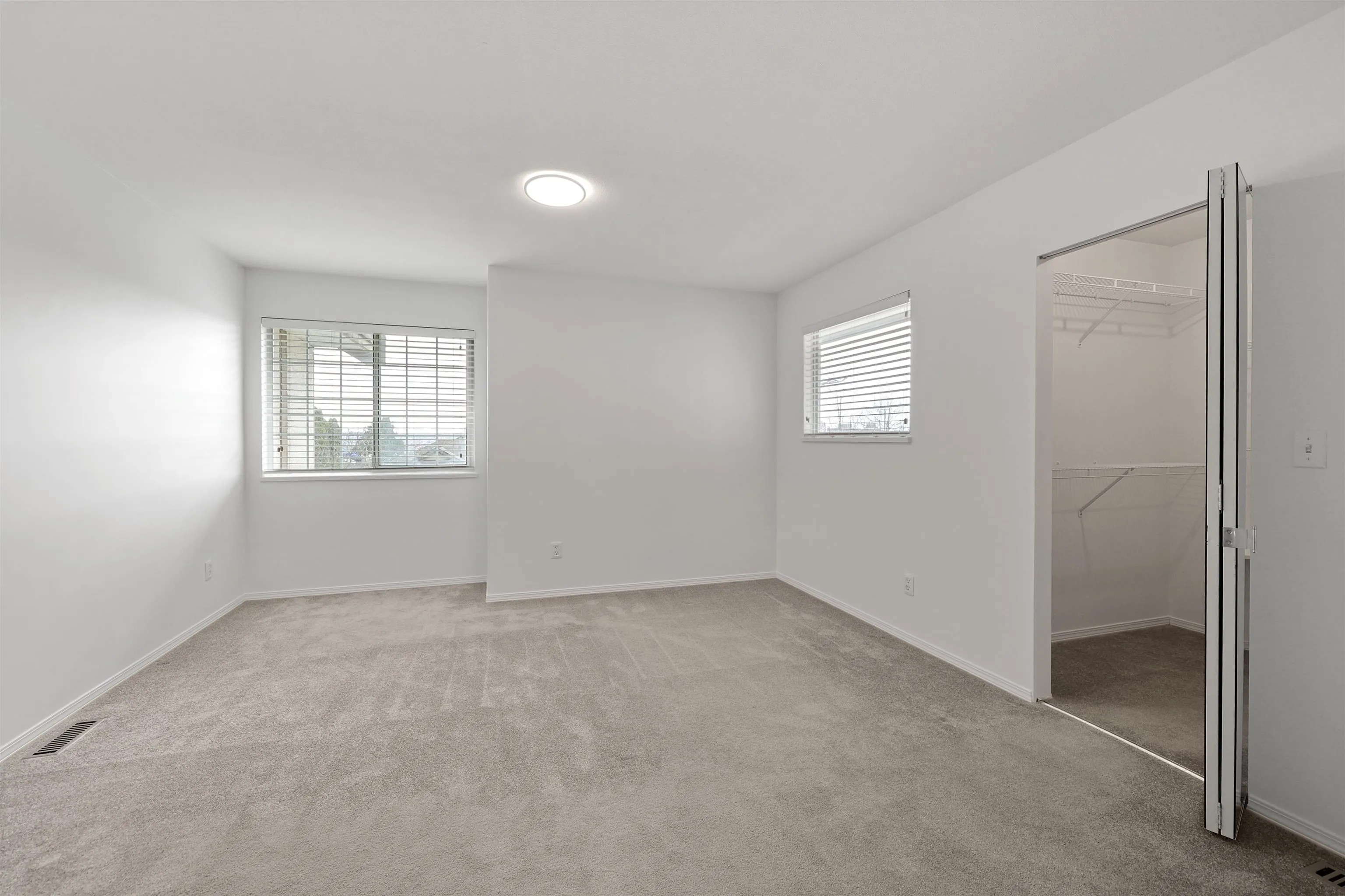 318 E 6th Street
