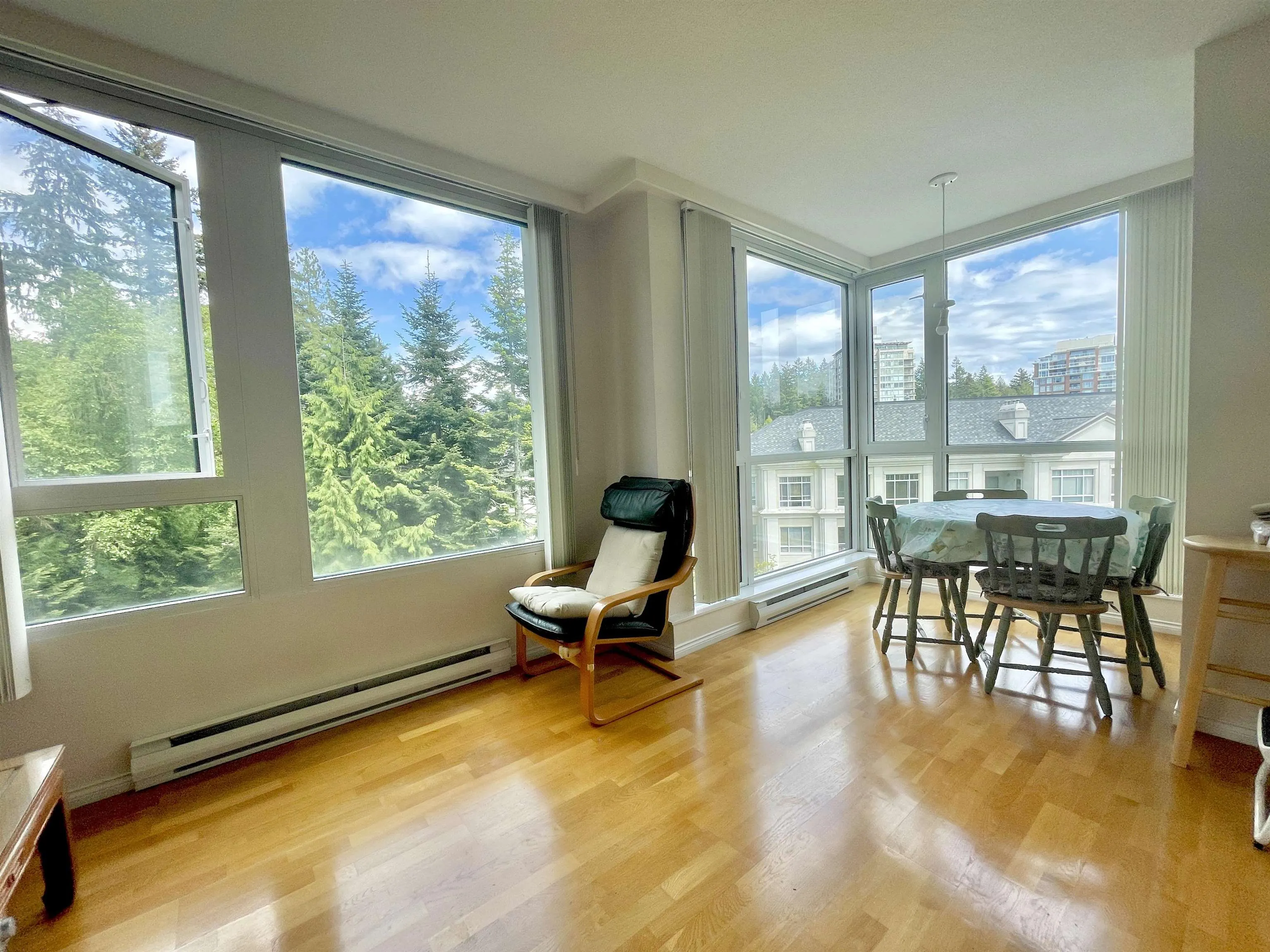 707 5775 Hampton Place