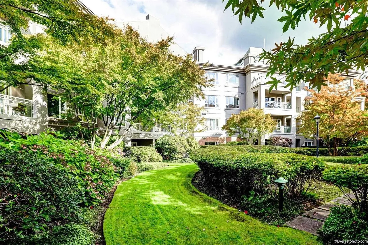 304 5683 Hampton Place