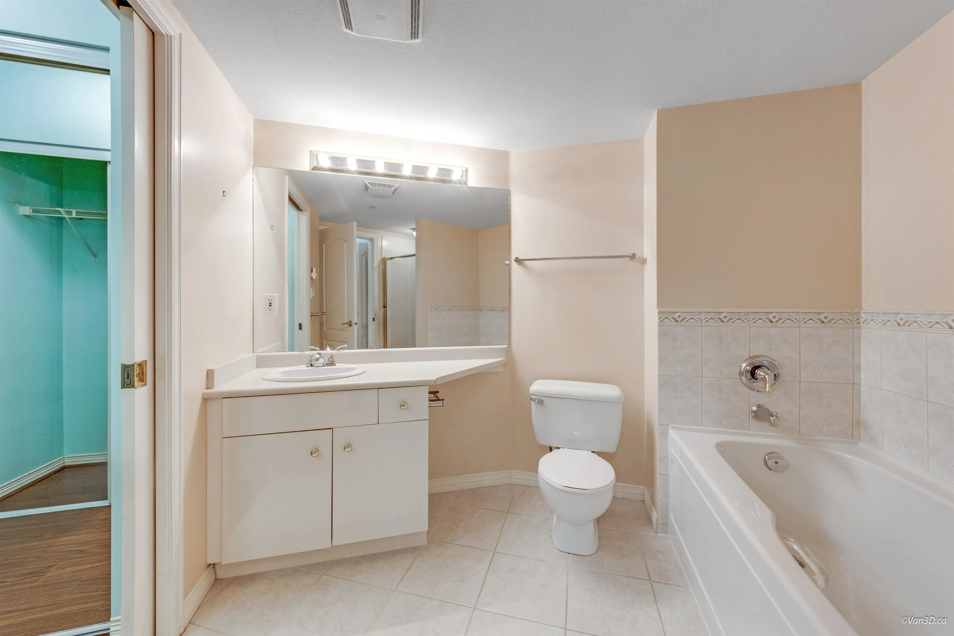 304 5683 Hampton Place