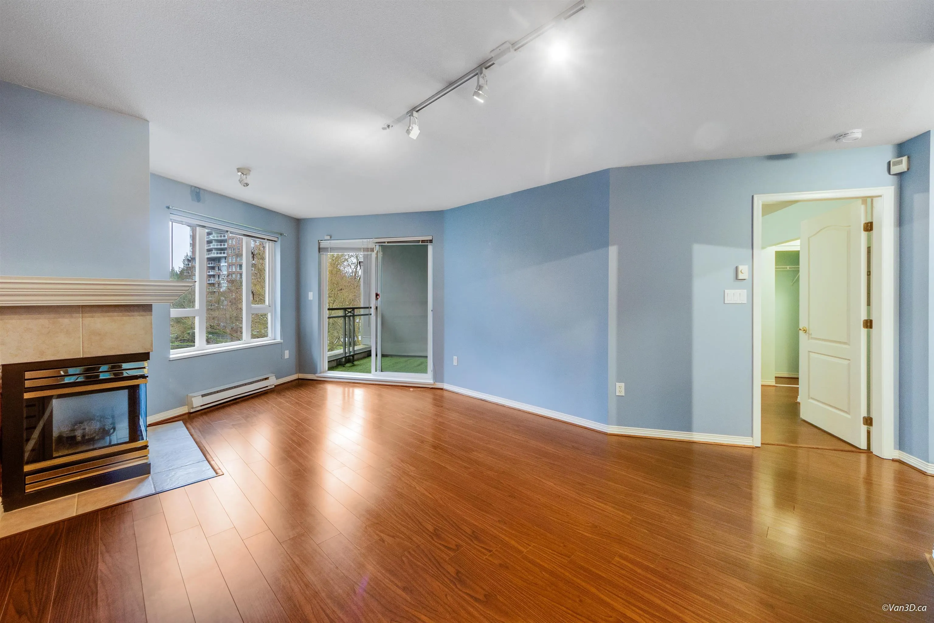 304 5683 Hampton Place