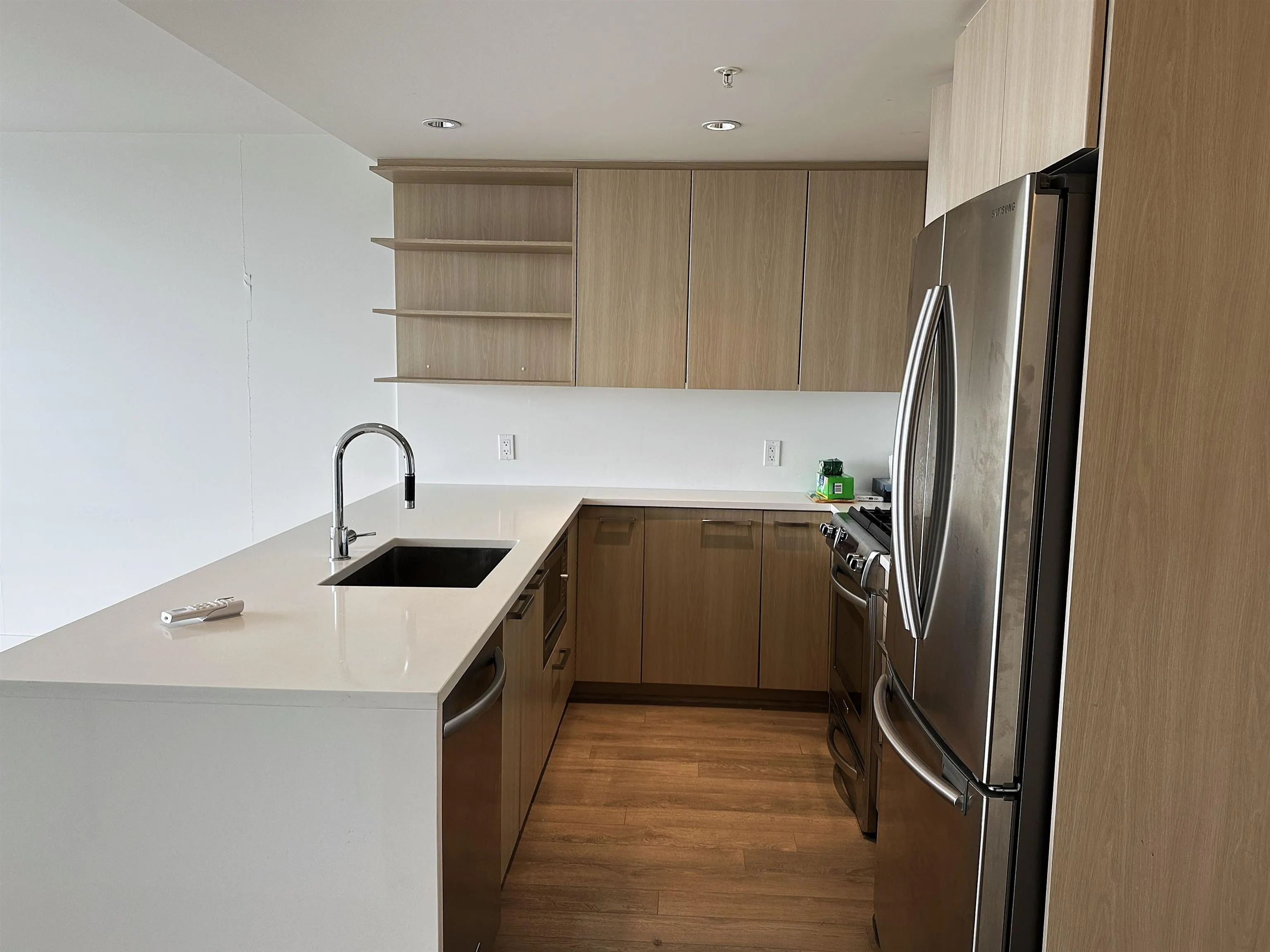 1603 8288 Granville Avenue