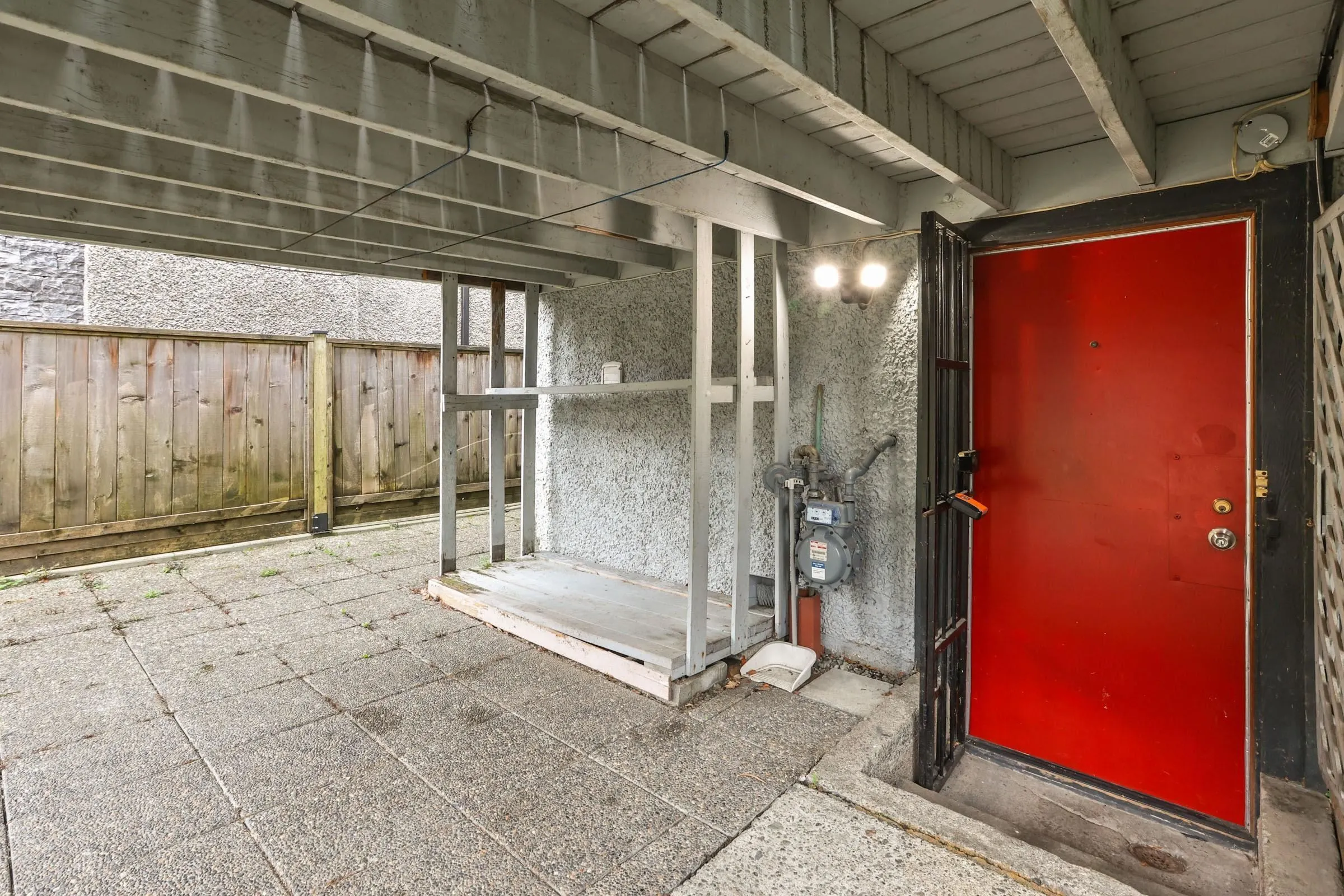 3174 W 10th Avenue