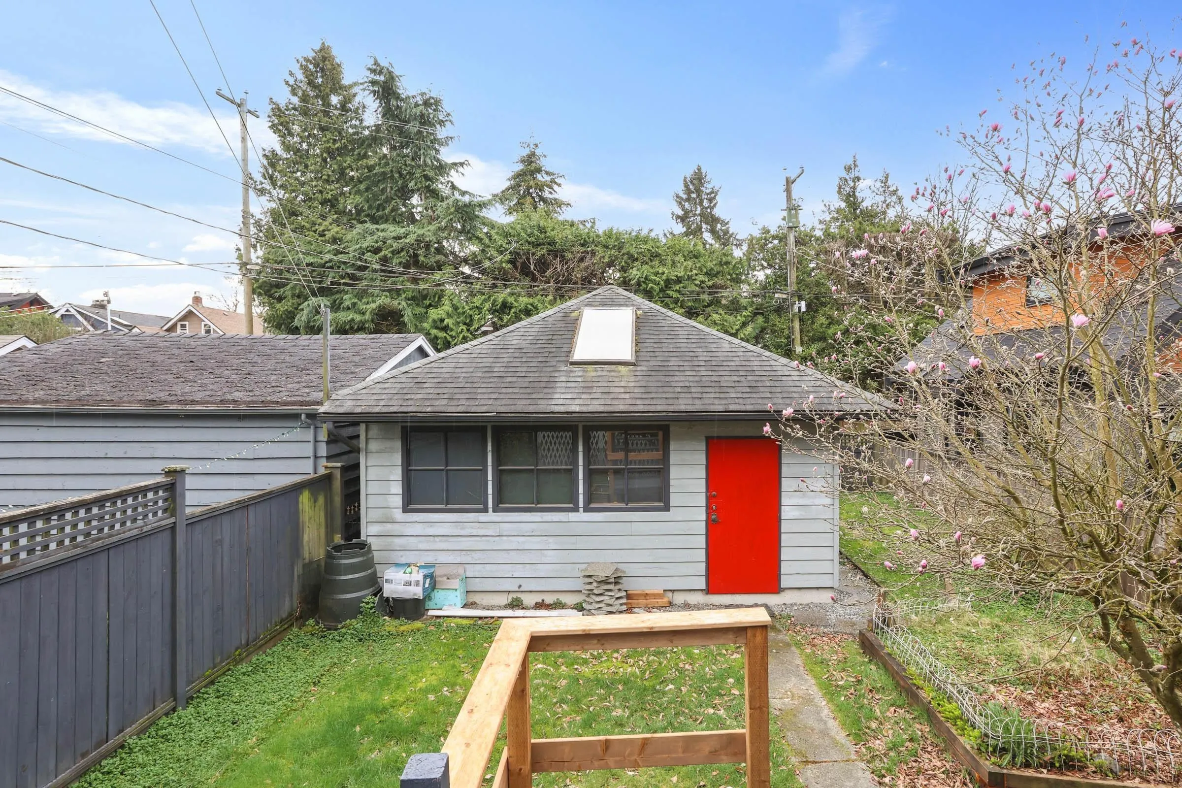 3174 W 10th Avenue