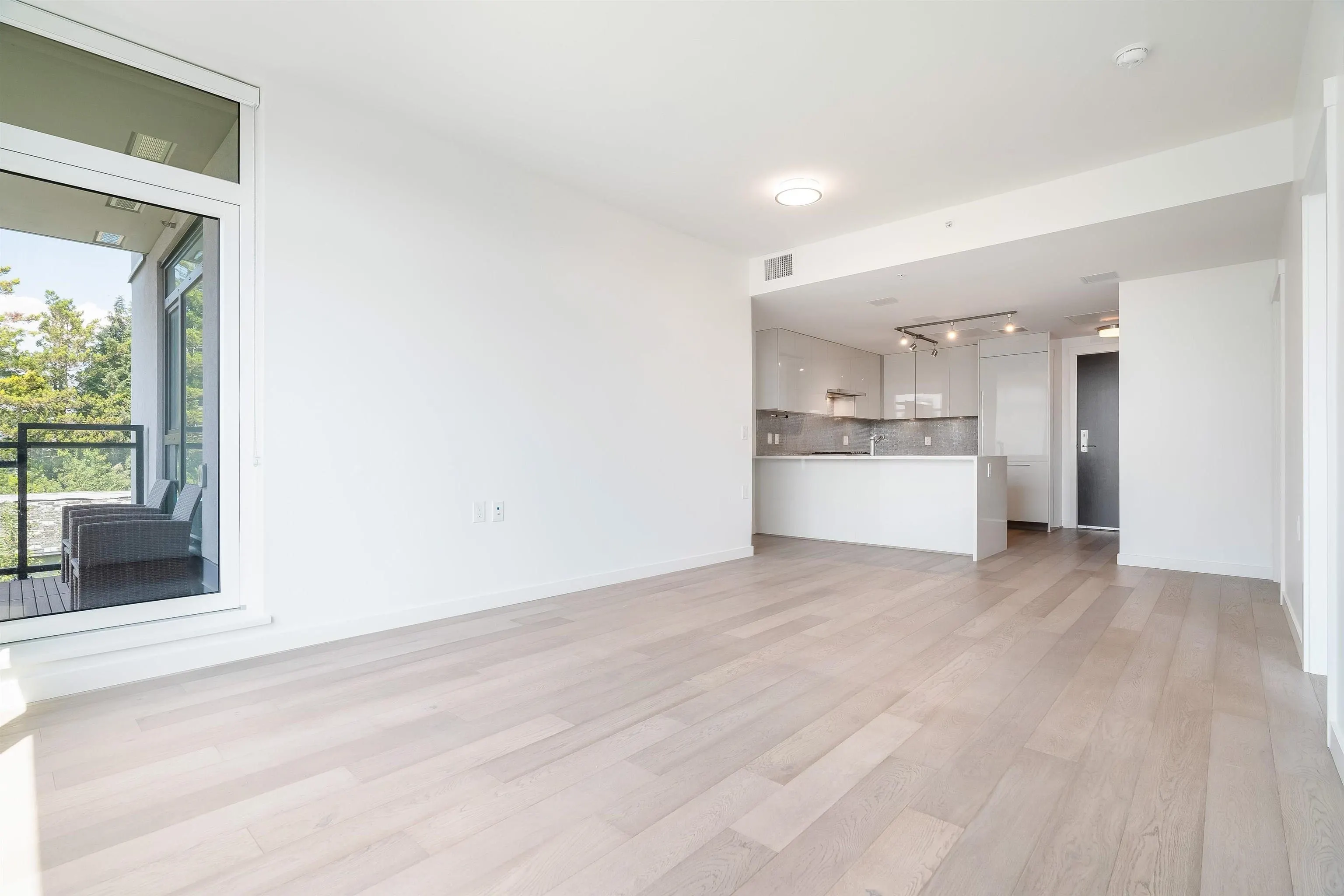 403 4171 Cambie Street