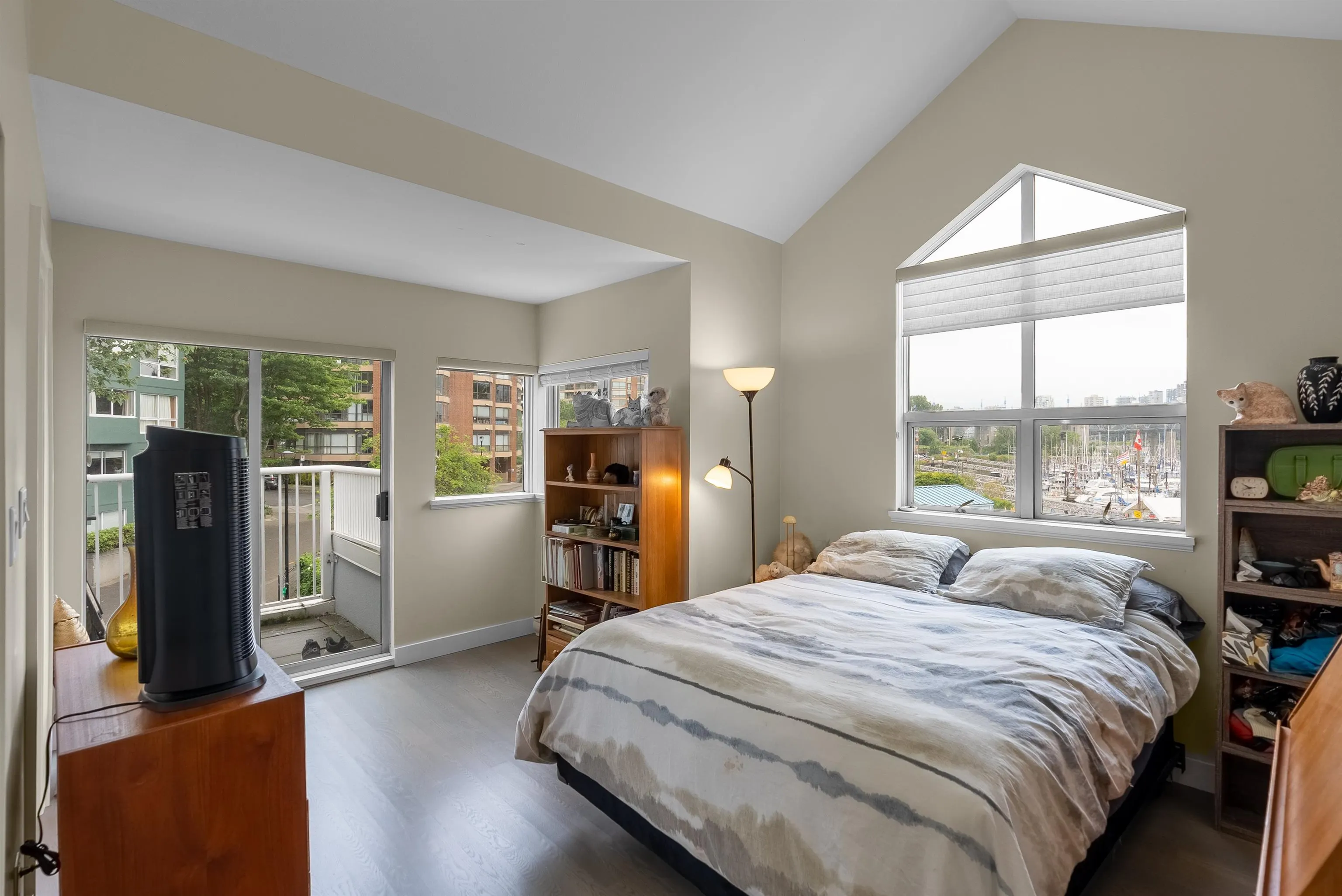 1596 Island Park Walk